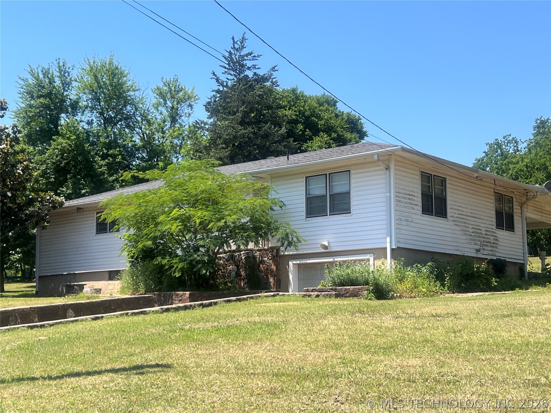 185 Nw 8th Street Property Photo 3