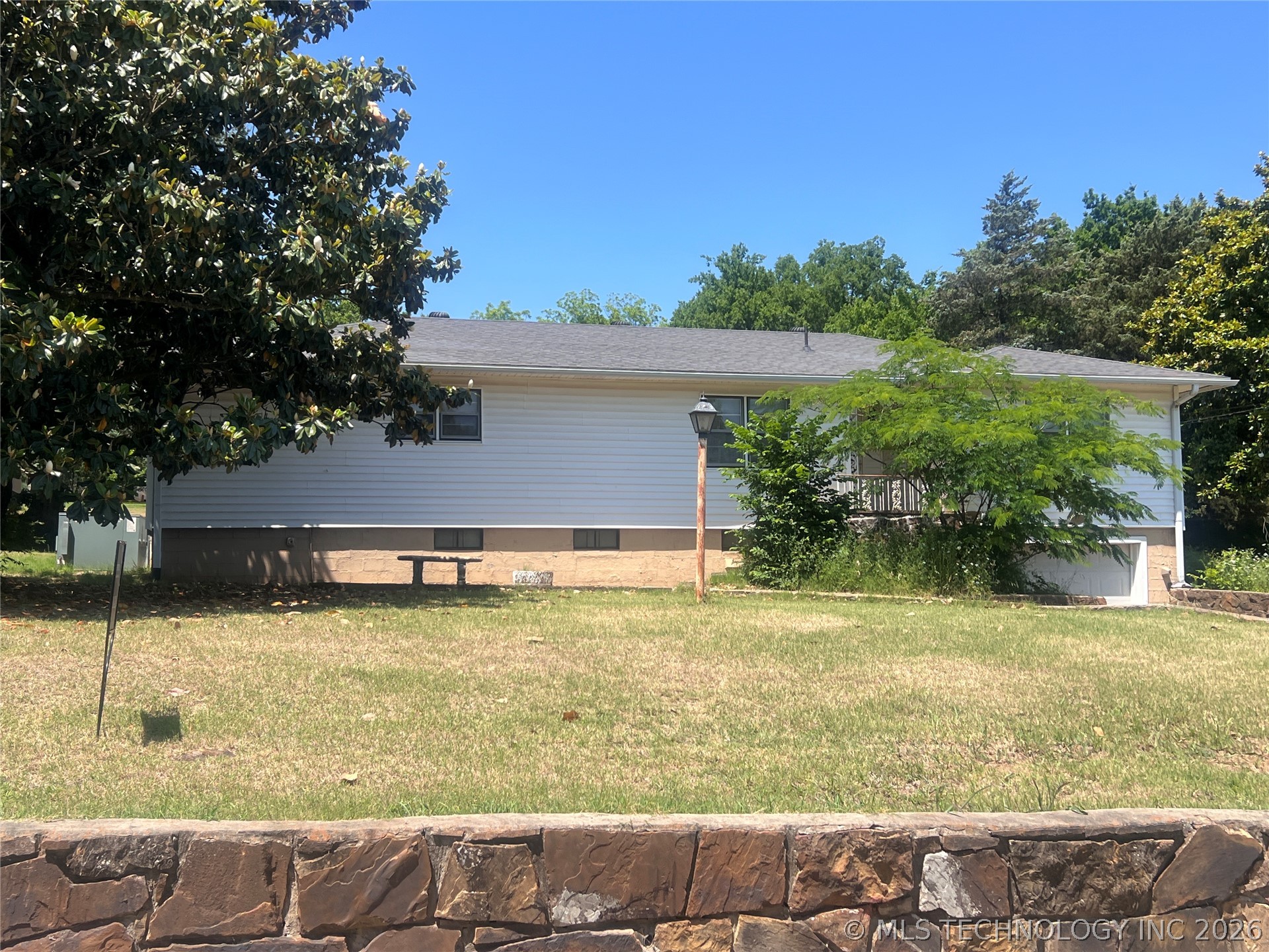 185 Nw 8th Street Property Photo 4