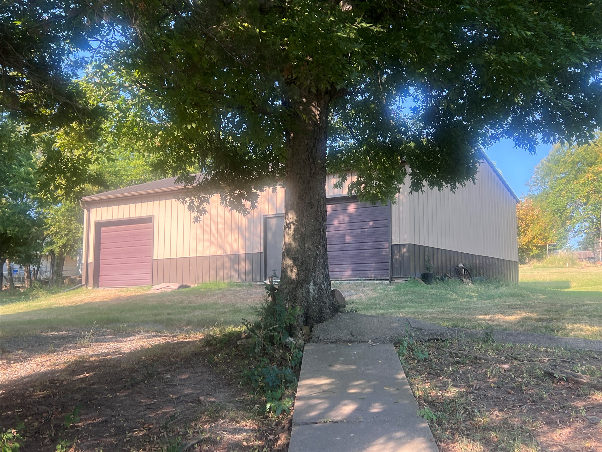 185 Nw 8th Street Property Photo 6