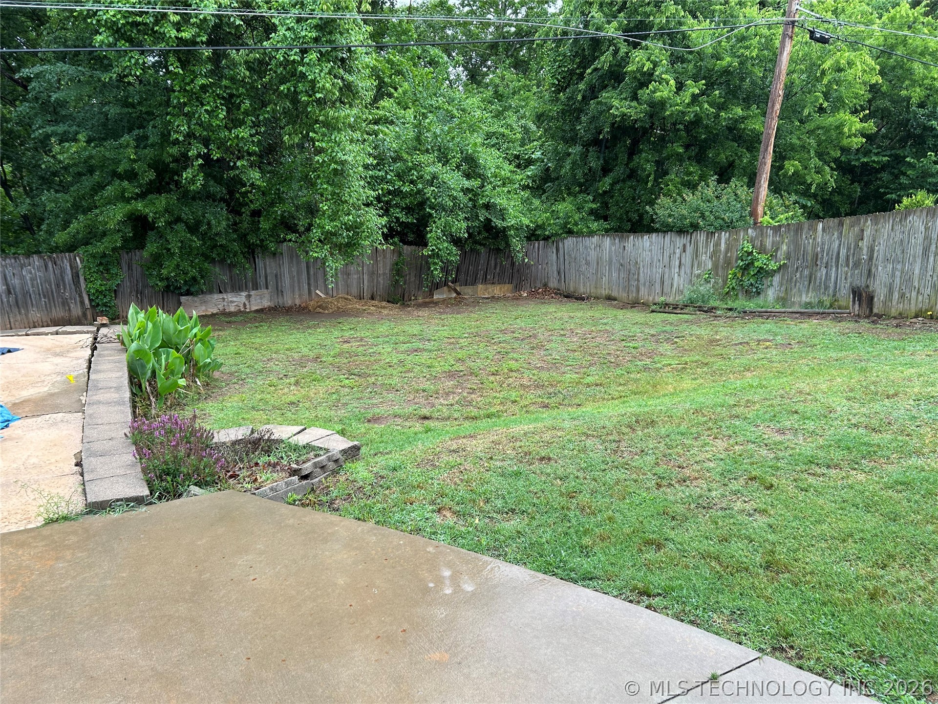 3205 S Bermuda Avenue Property Photo 7