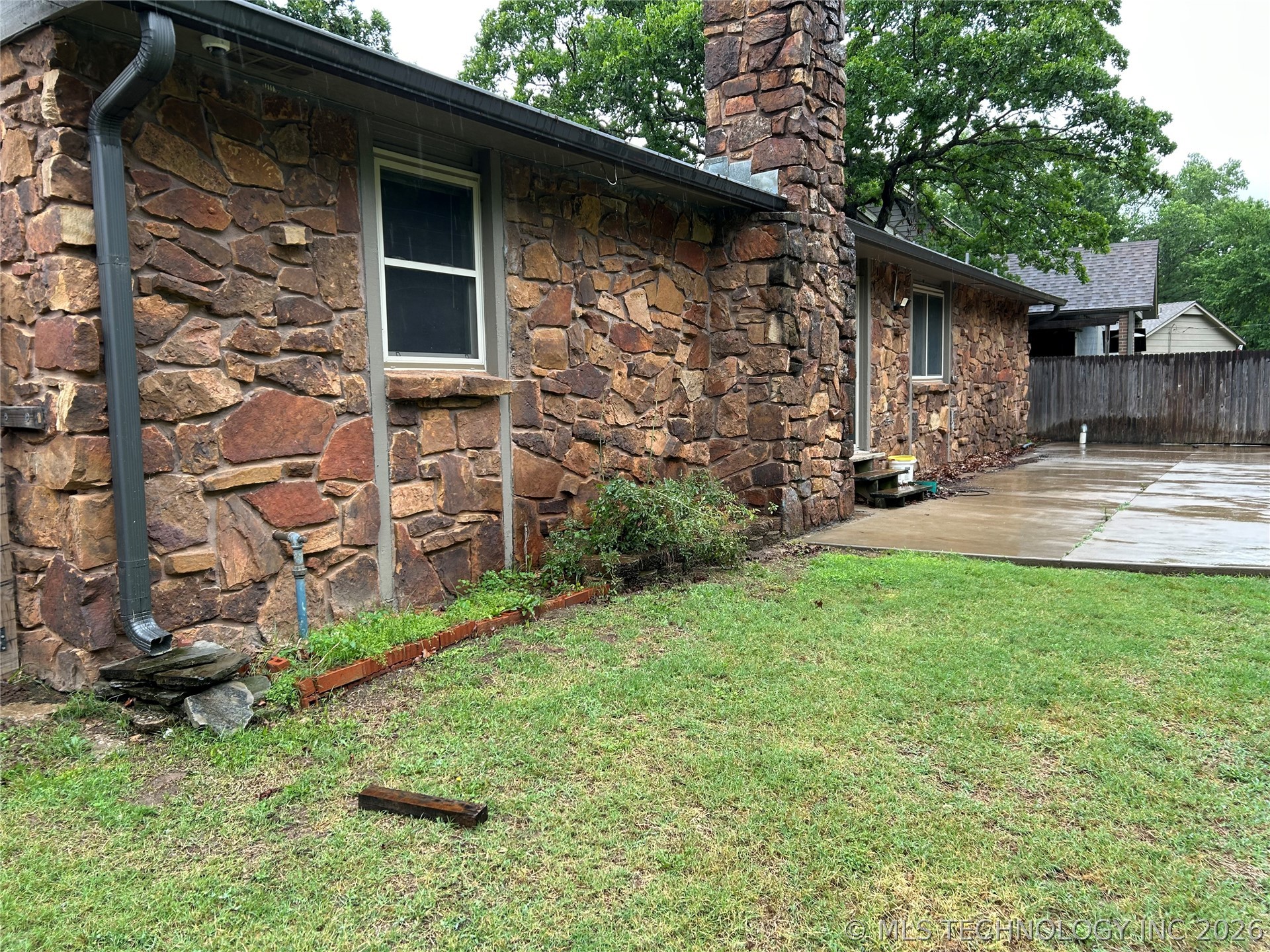 3205 S Bermuda Avenue Property Photo 9