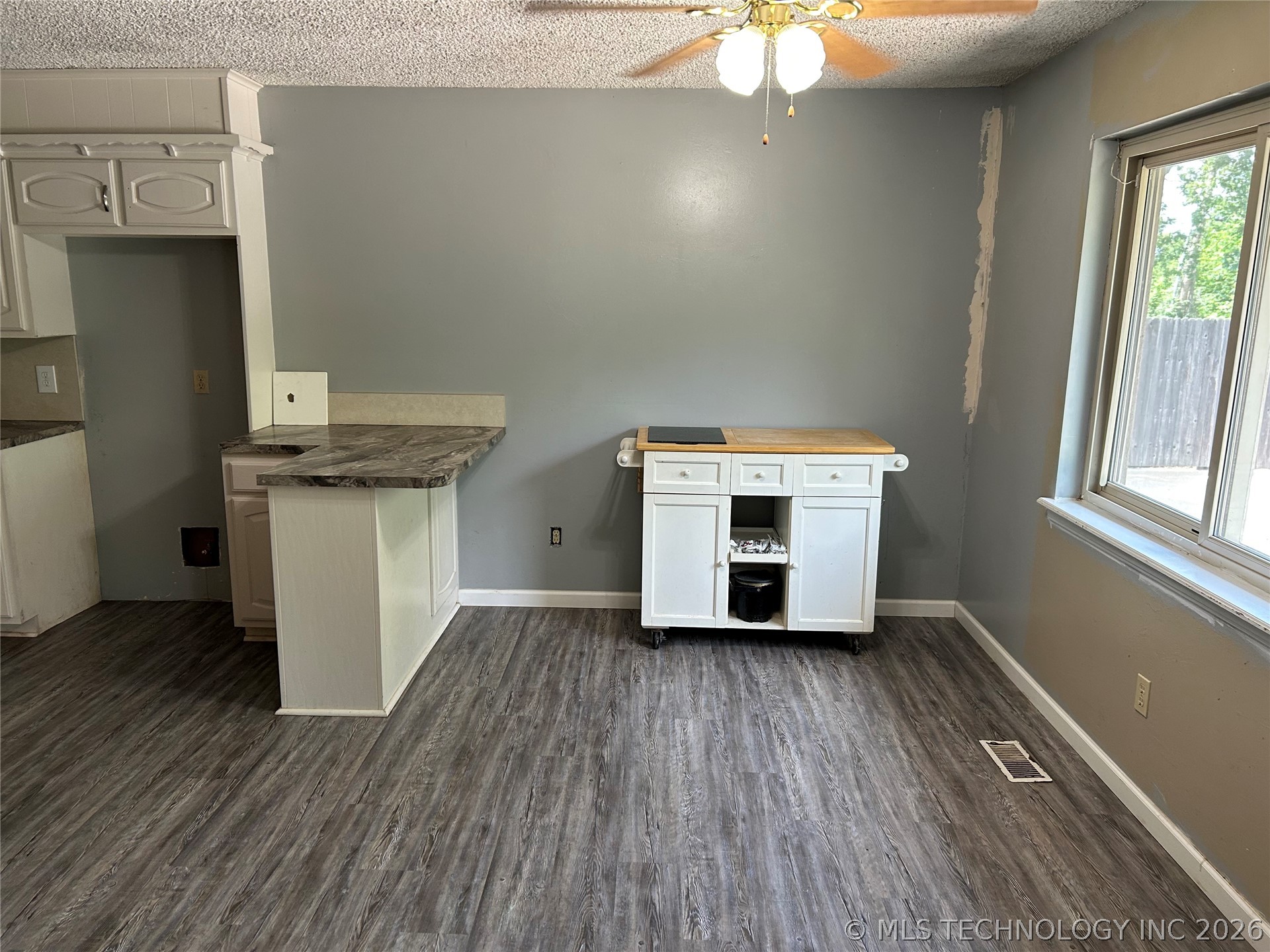 3205 S Bermuda Avenue Property Photo 13