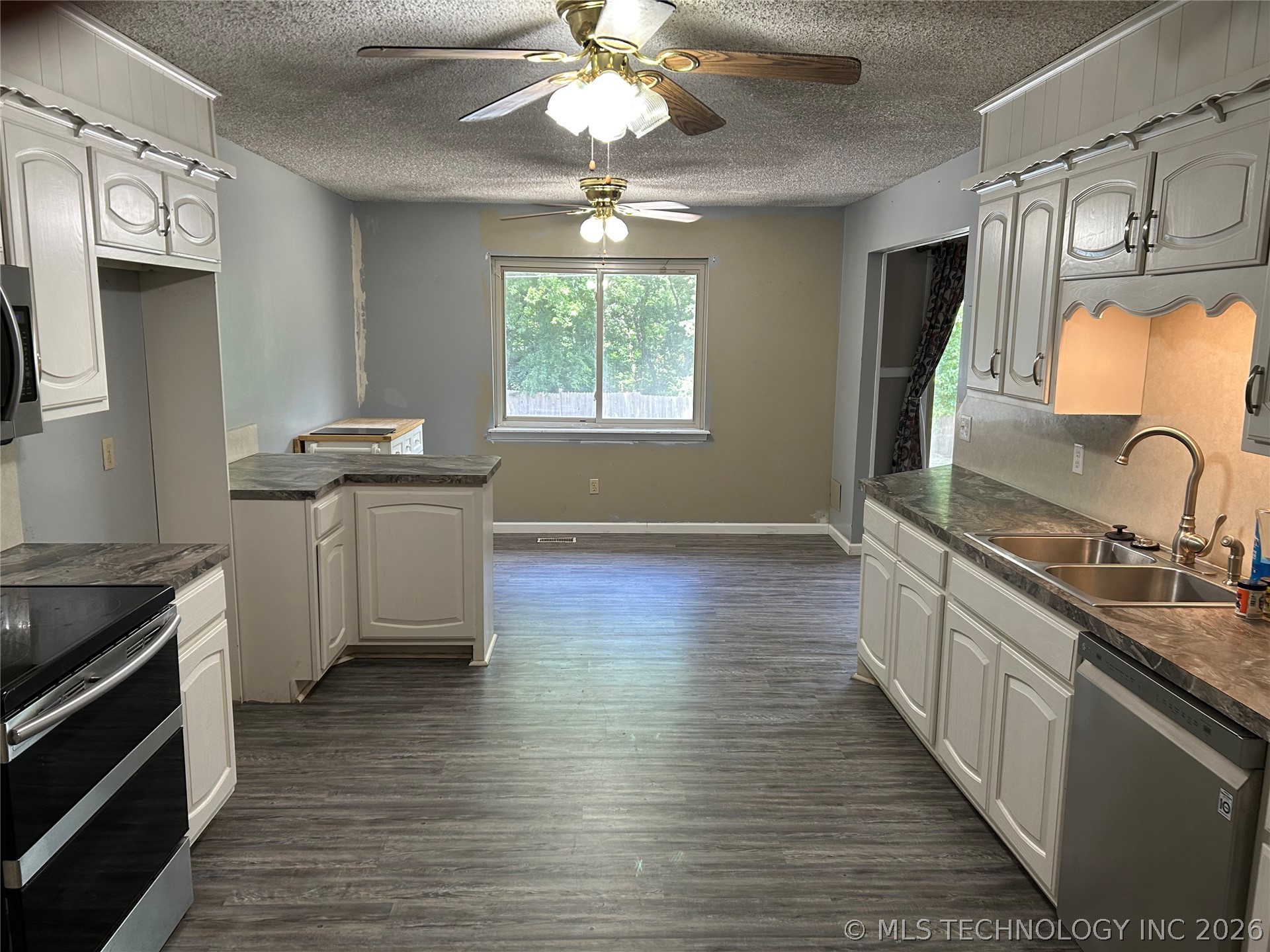 3205 S Bermuda Avenue Property Photo 14