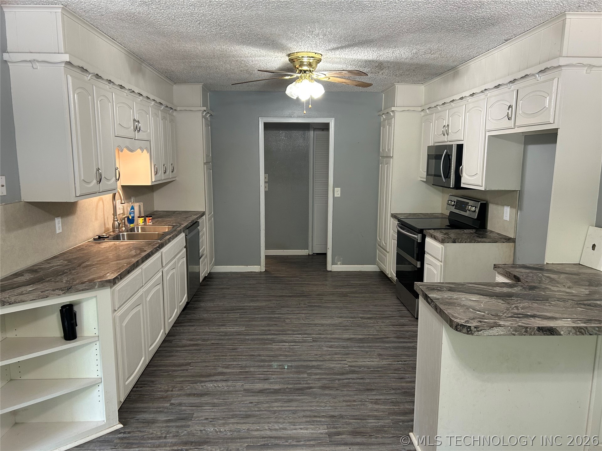 3205 S Bermuda Avenue Property Photo 18