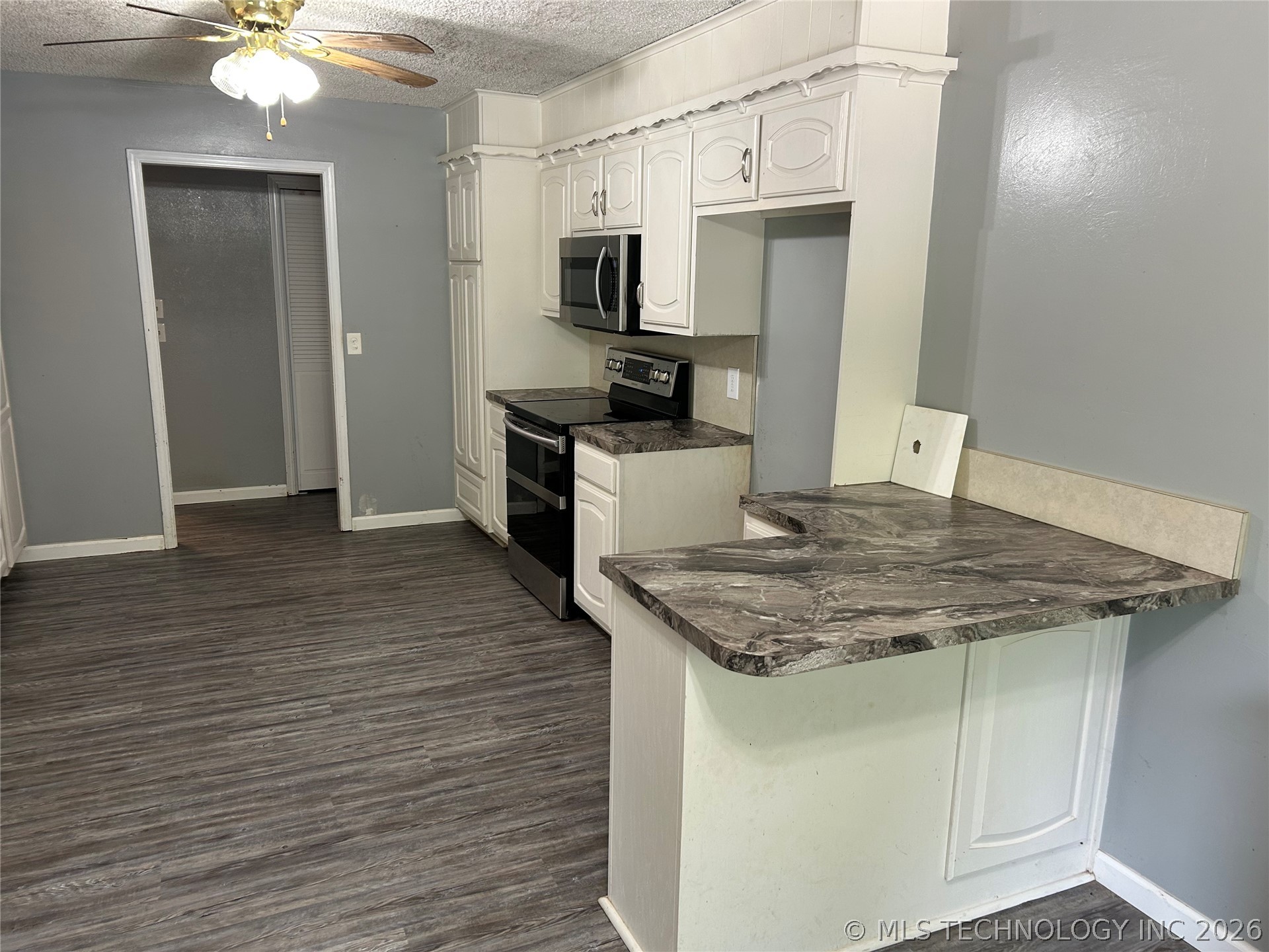 3205 S Bermuda Avenue Property Photo 19