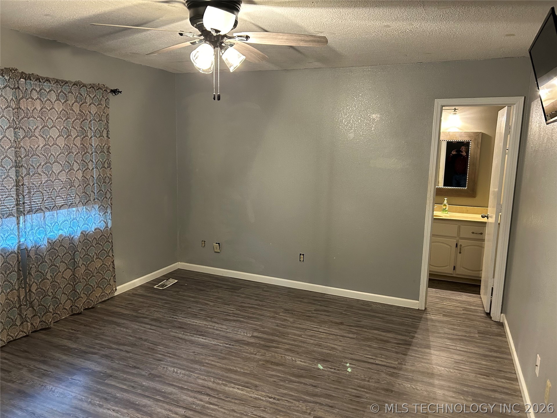 3205 S Bermuda Avenue Property Photo 22
