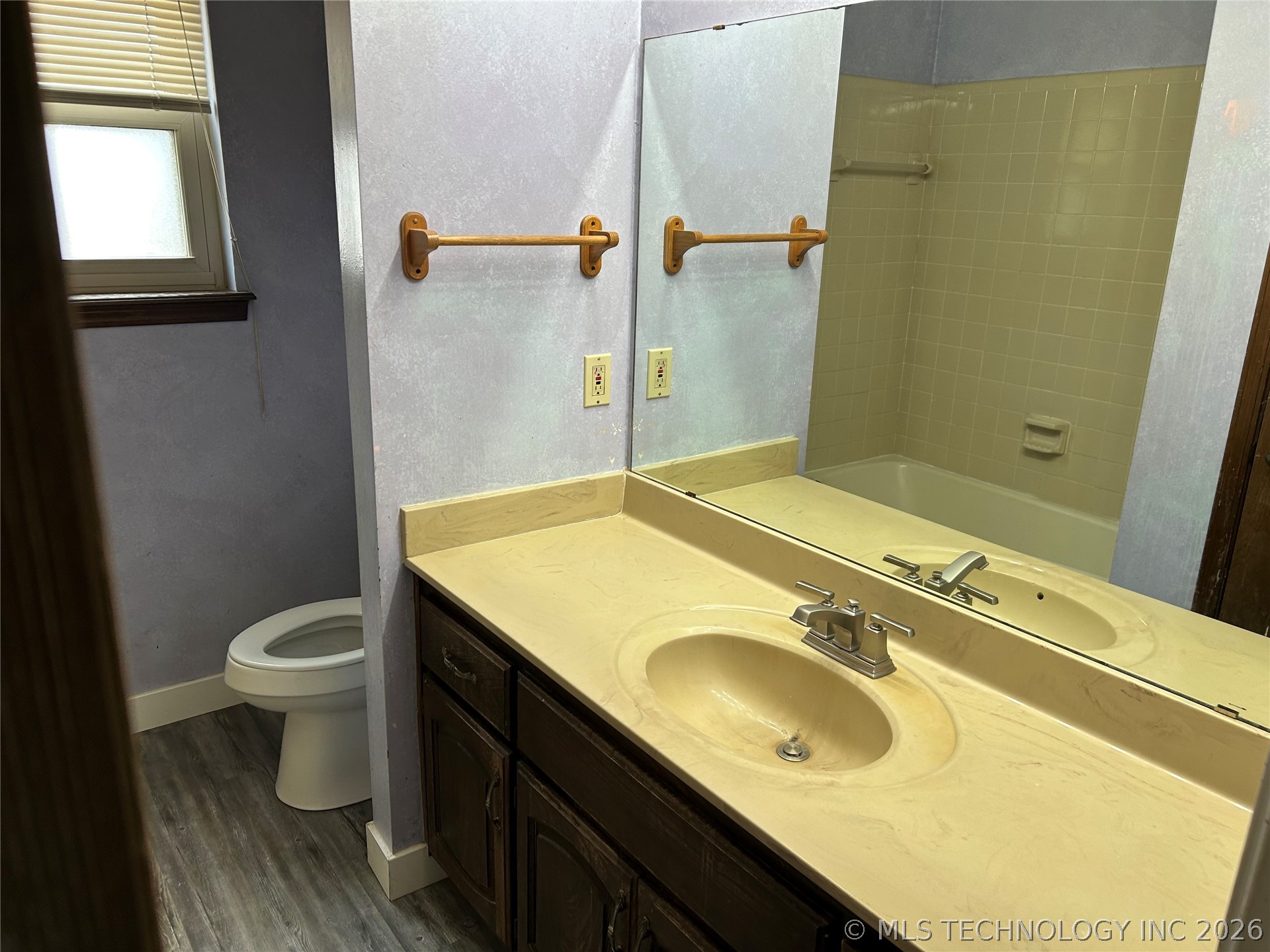 3205 S Bermuda Avenue Property Photo 31