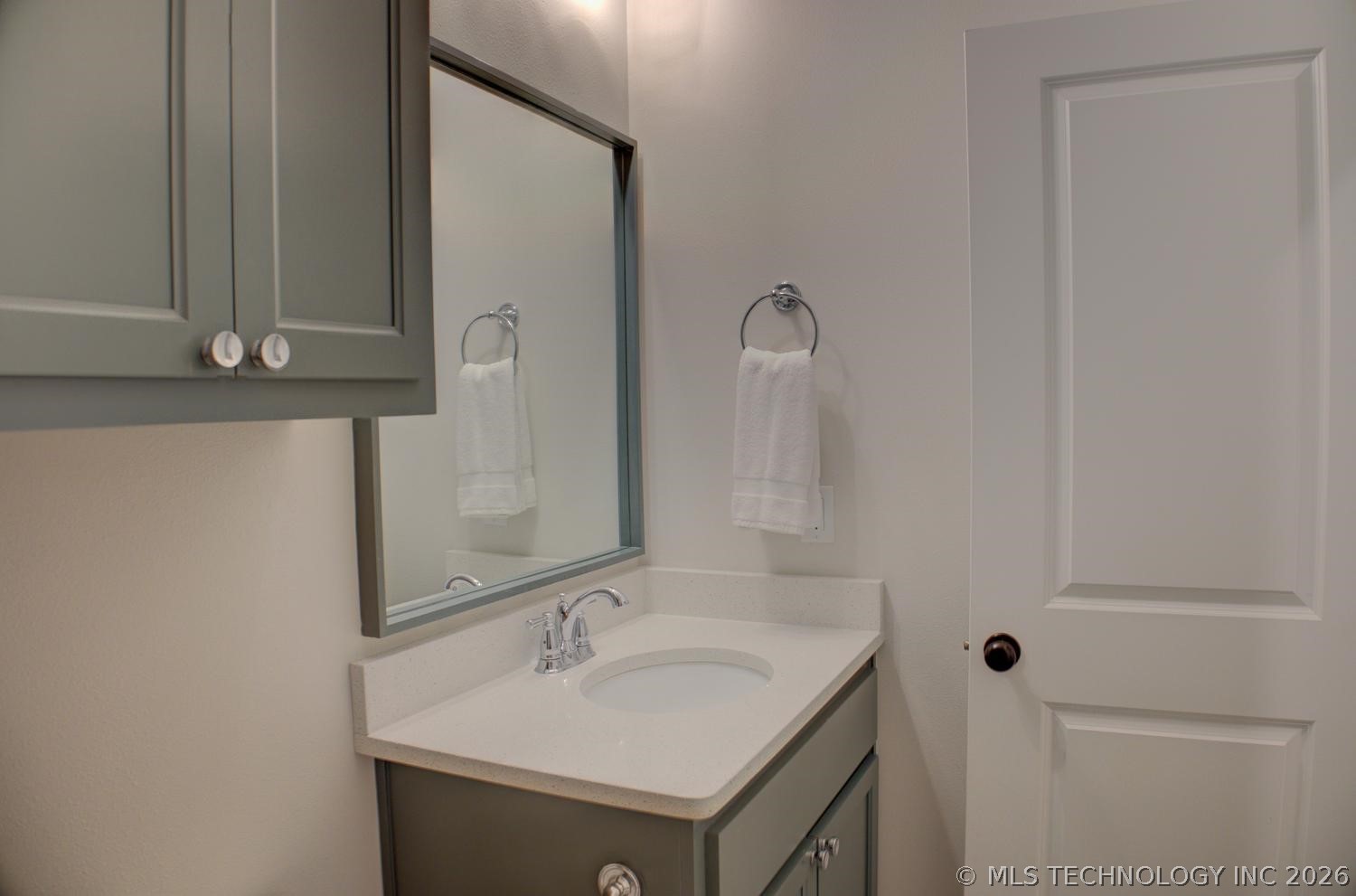 16713 S 1st East Avenue Property Photo 43