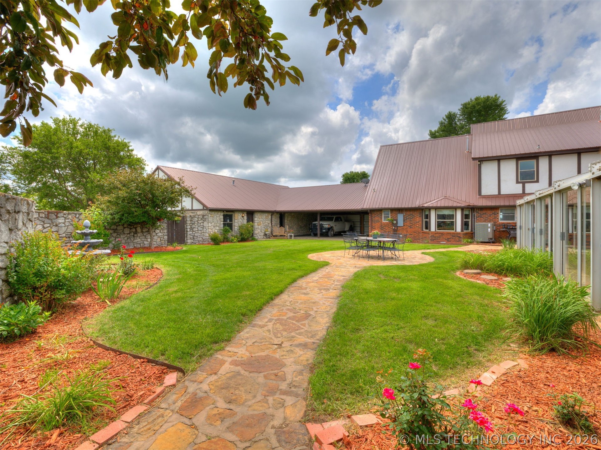 10417 Hwy 60 Property Photo 4