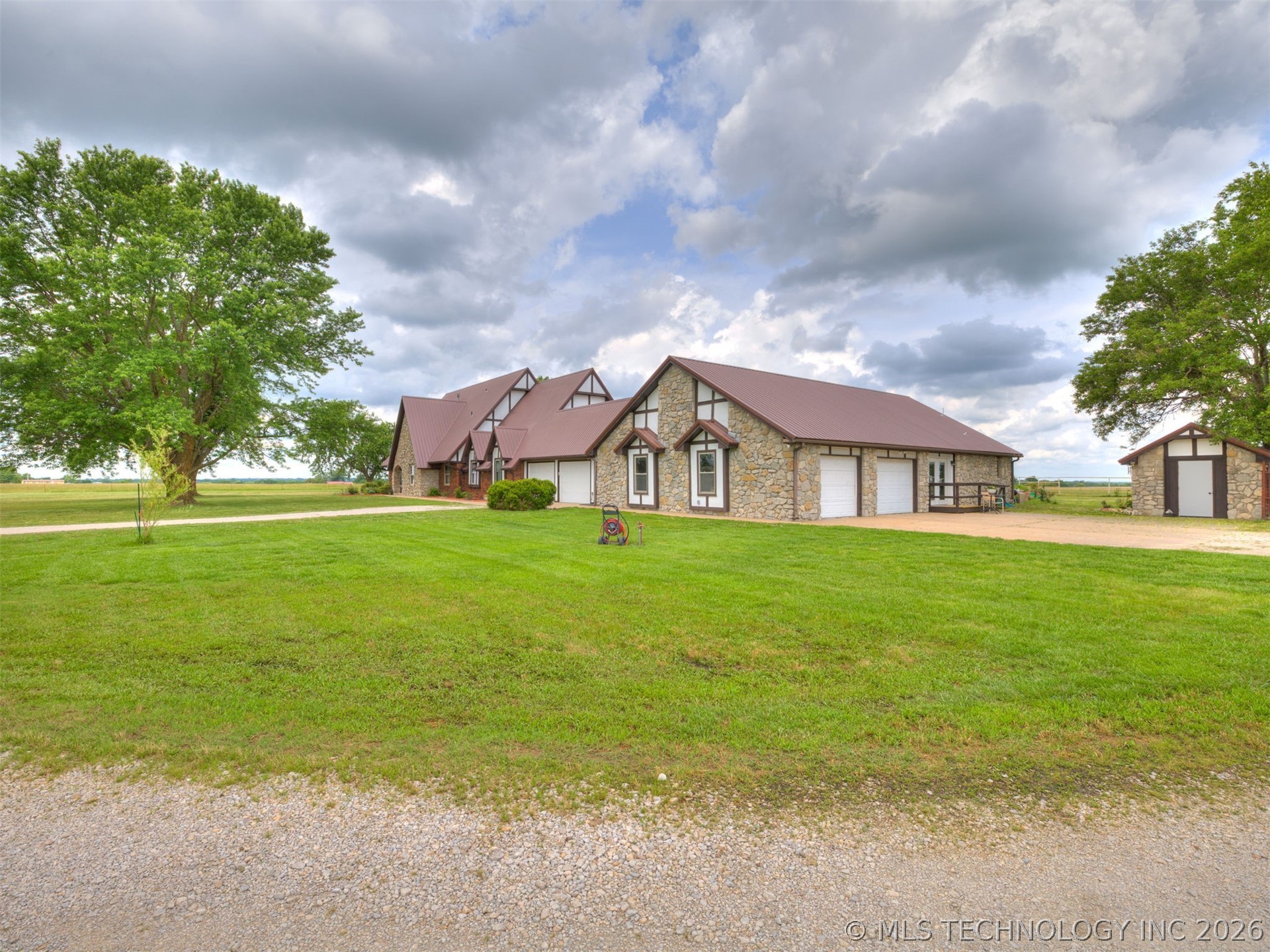 10417 Hwy 60 Property Photo 6