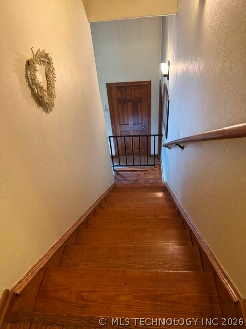 259 E Lake Property Photo 13