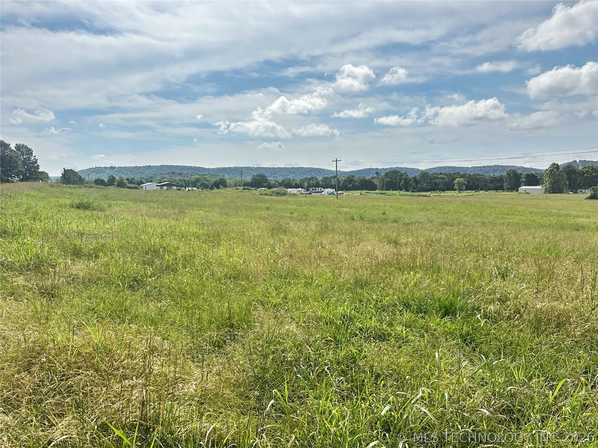 21001 E Steely Hollow Road Property Photo 1