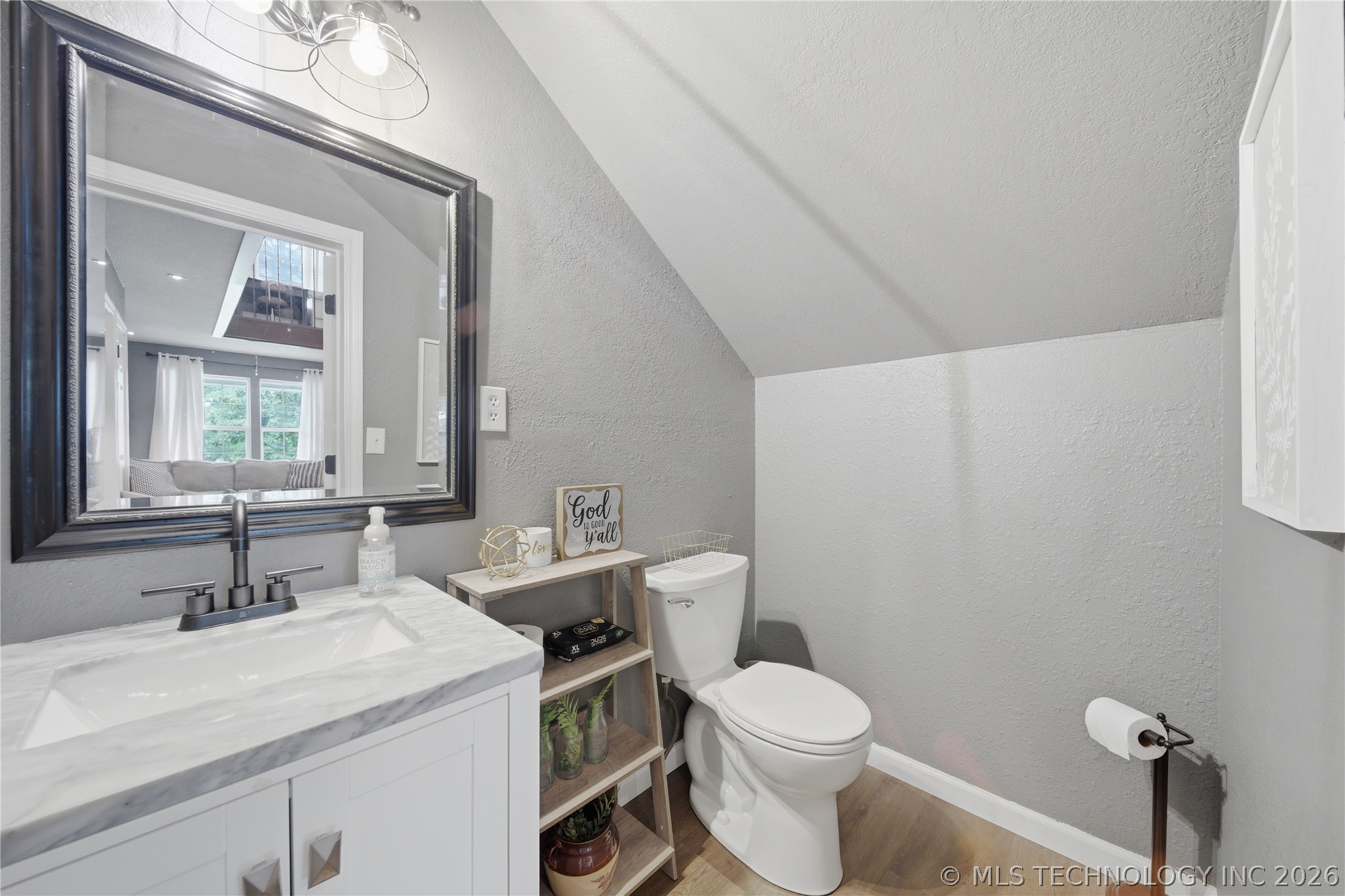363270 5700 Road Property Photo 32