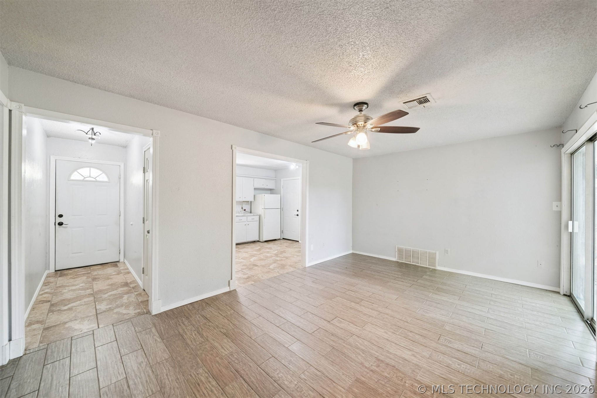 920 Crestview Street Property Photo 13
