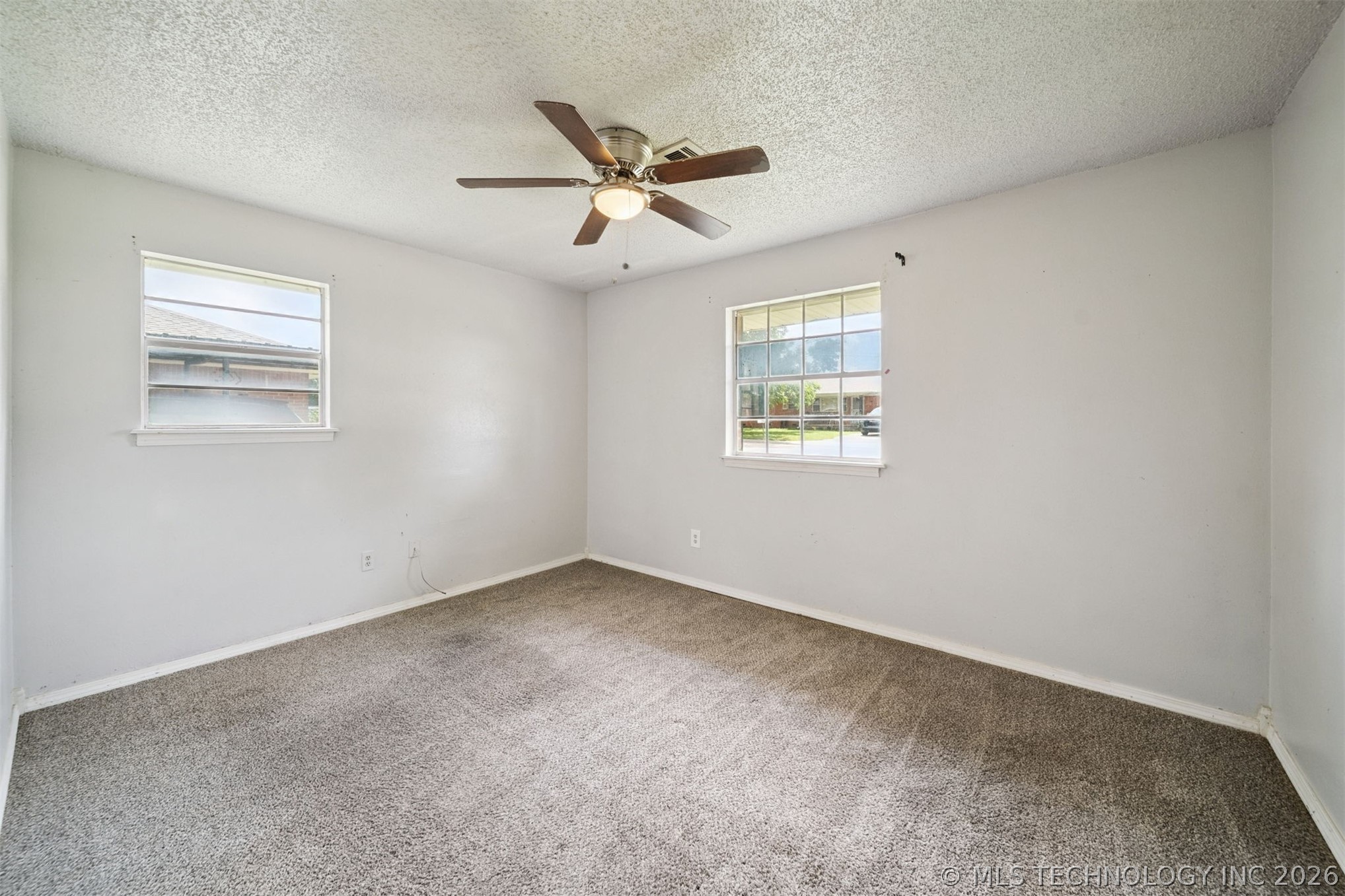 920 Crestview Street Property Photo 17