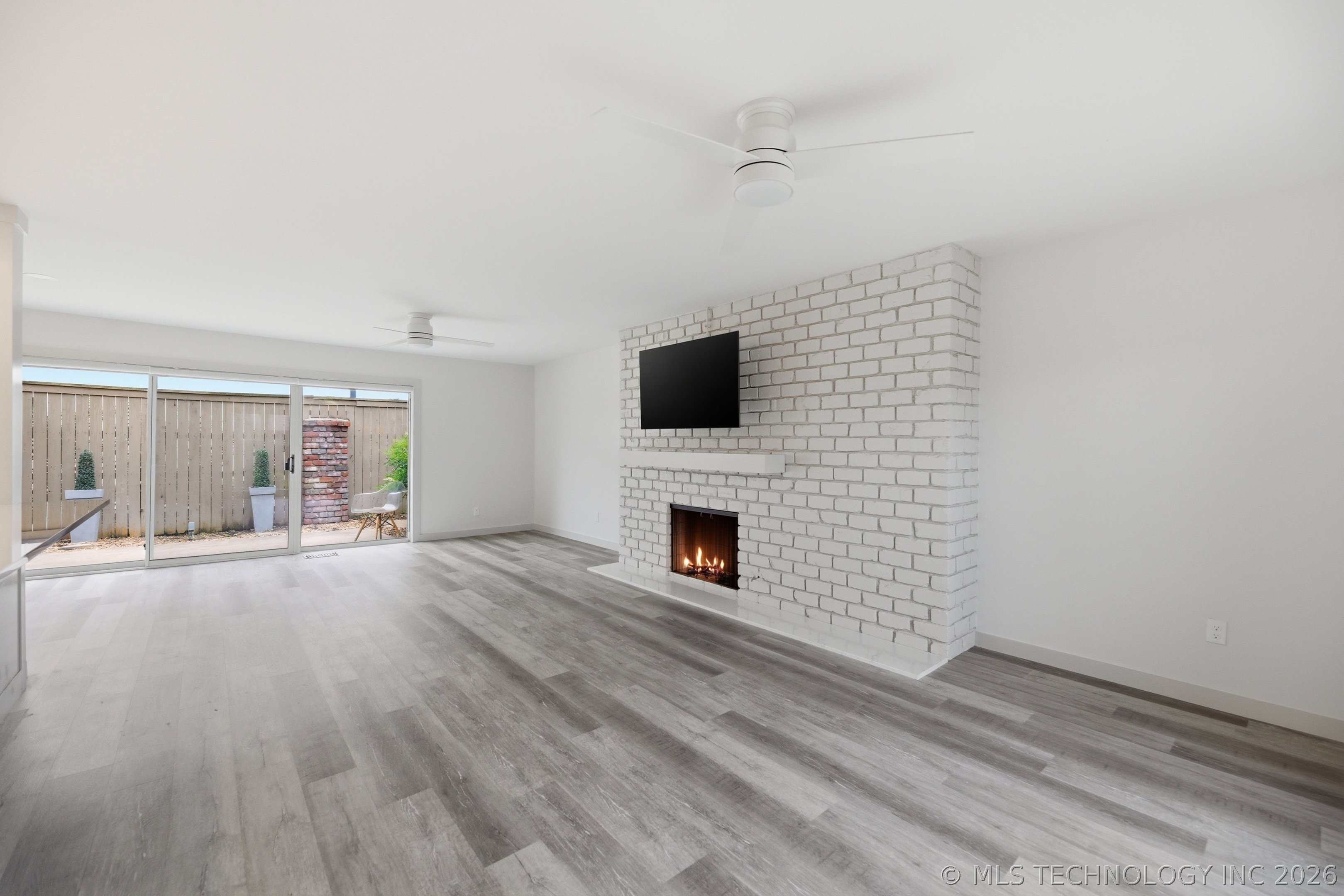 5206 S Harvard Avenue 105 Property Photo 4
