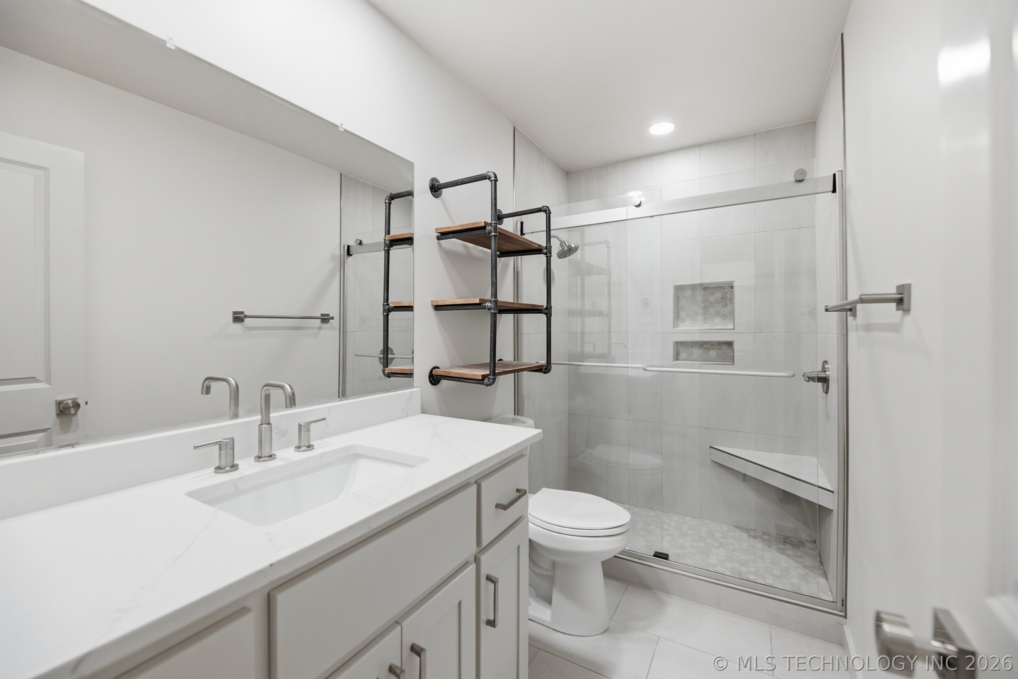 5206 S Harvard Avenue 105 Property Photo 17