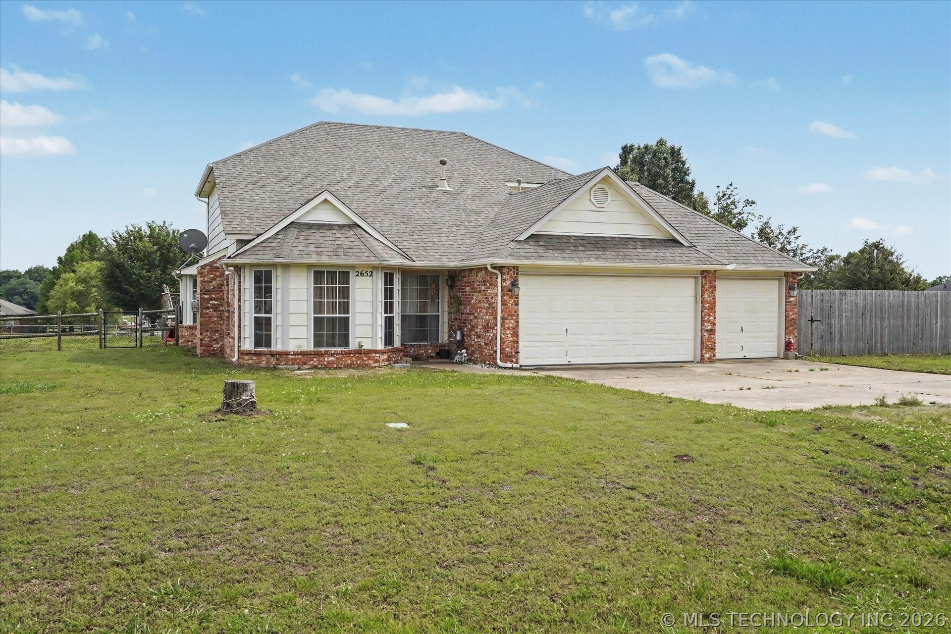 2652 Chute Drive Property Photo 2
