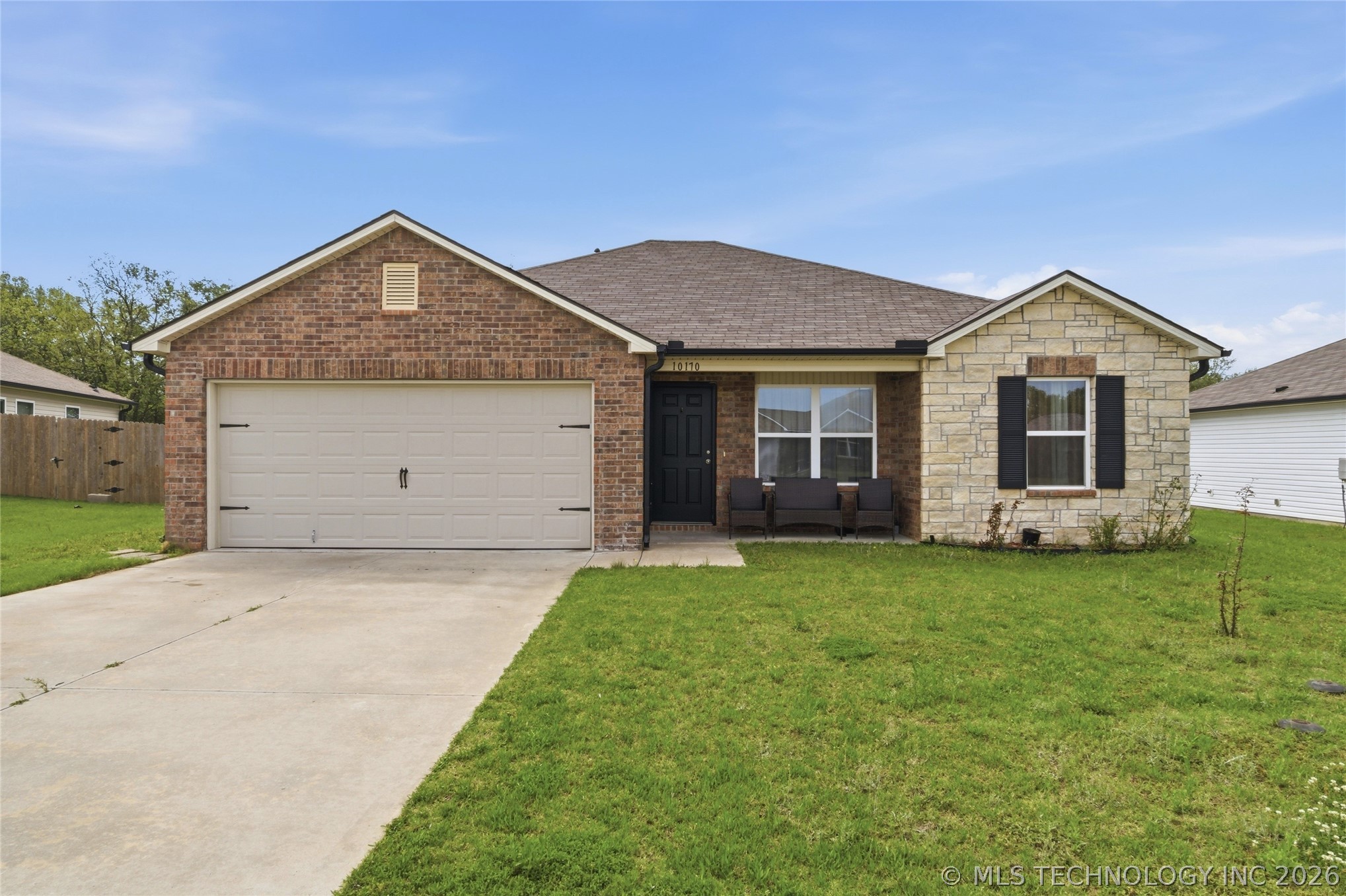 10170 E Lee Lane Property Photo 1