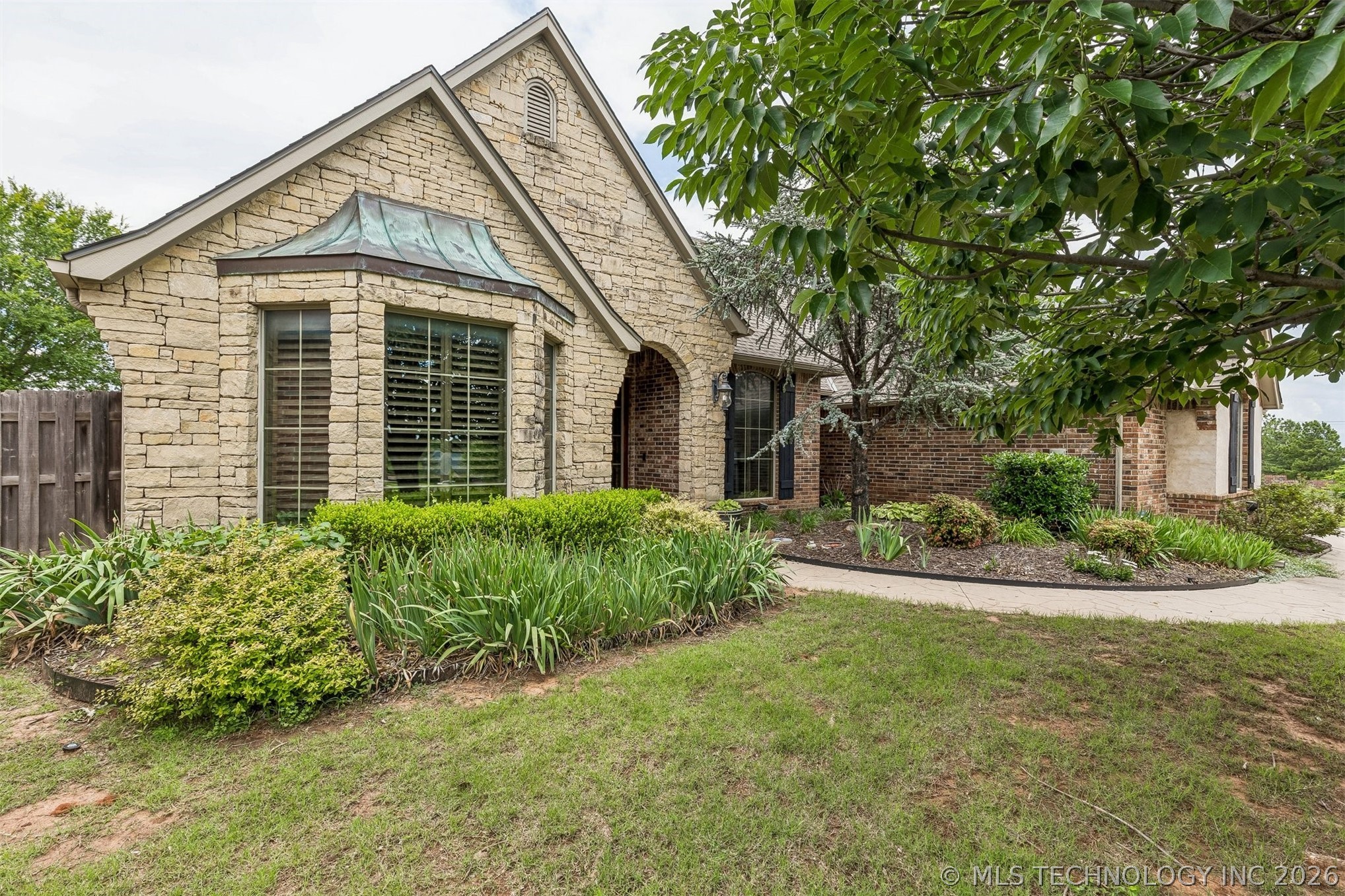 2901 Alyssum Property Photo 3