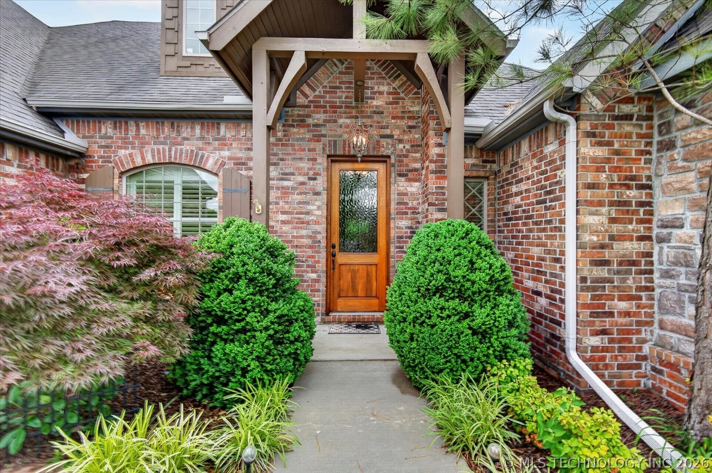 5619 Nottingham Place Property Photo