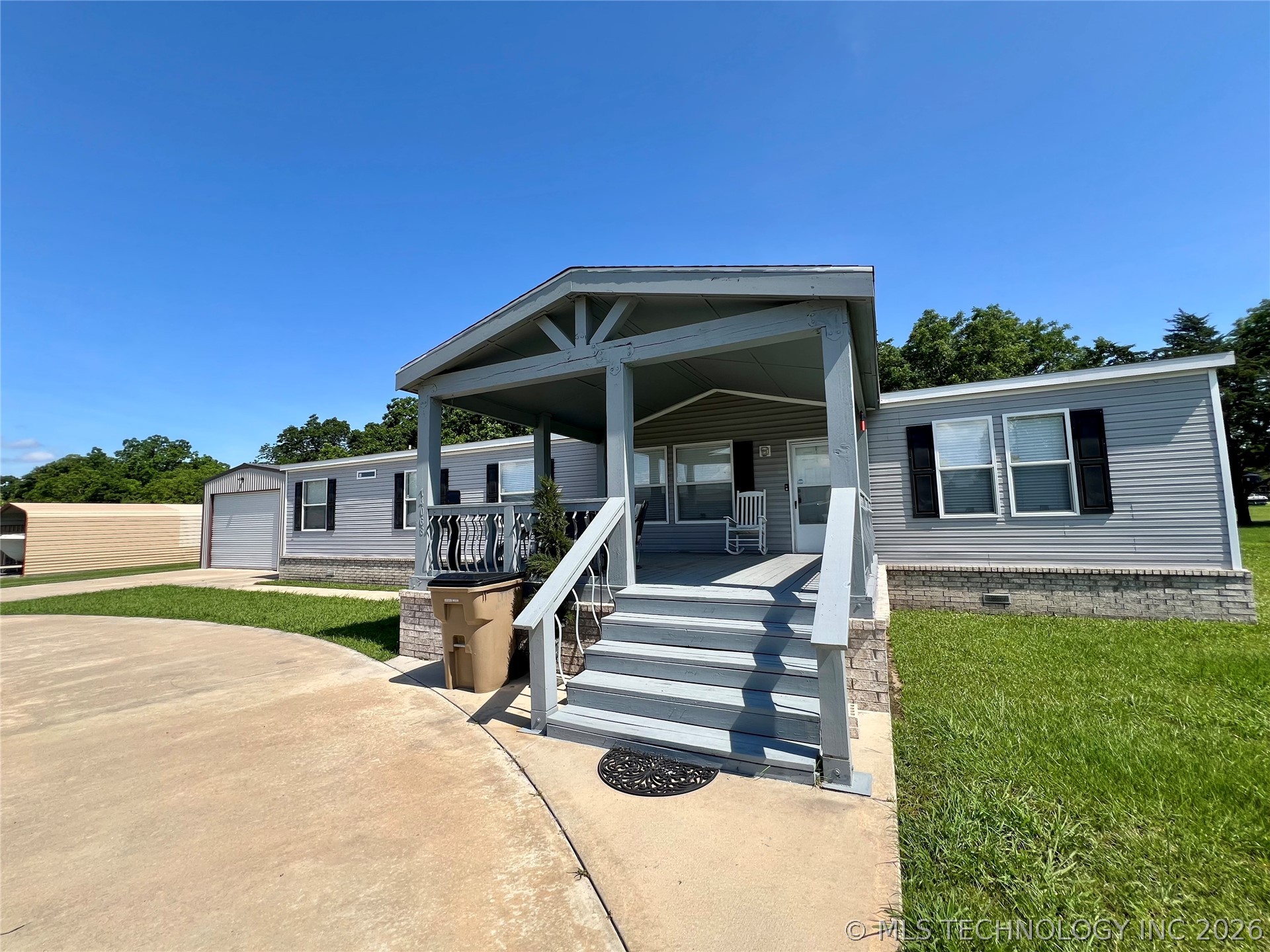 14068 Pond View Drive Property Photo 6