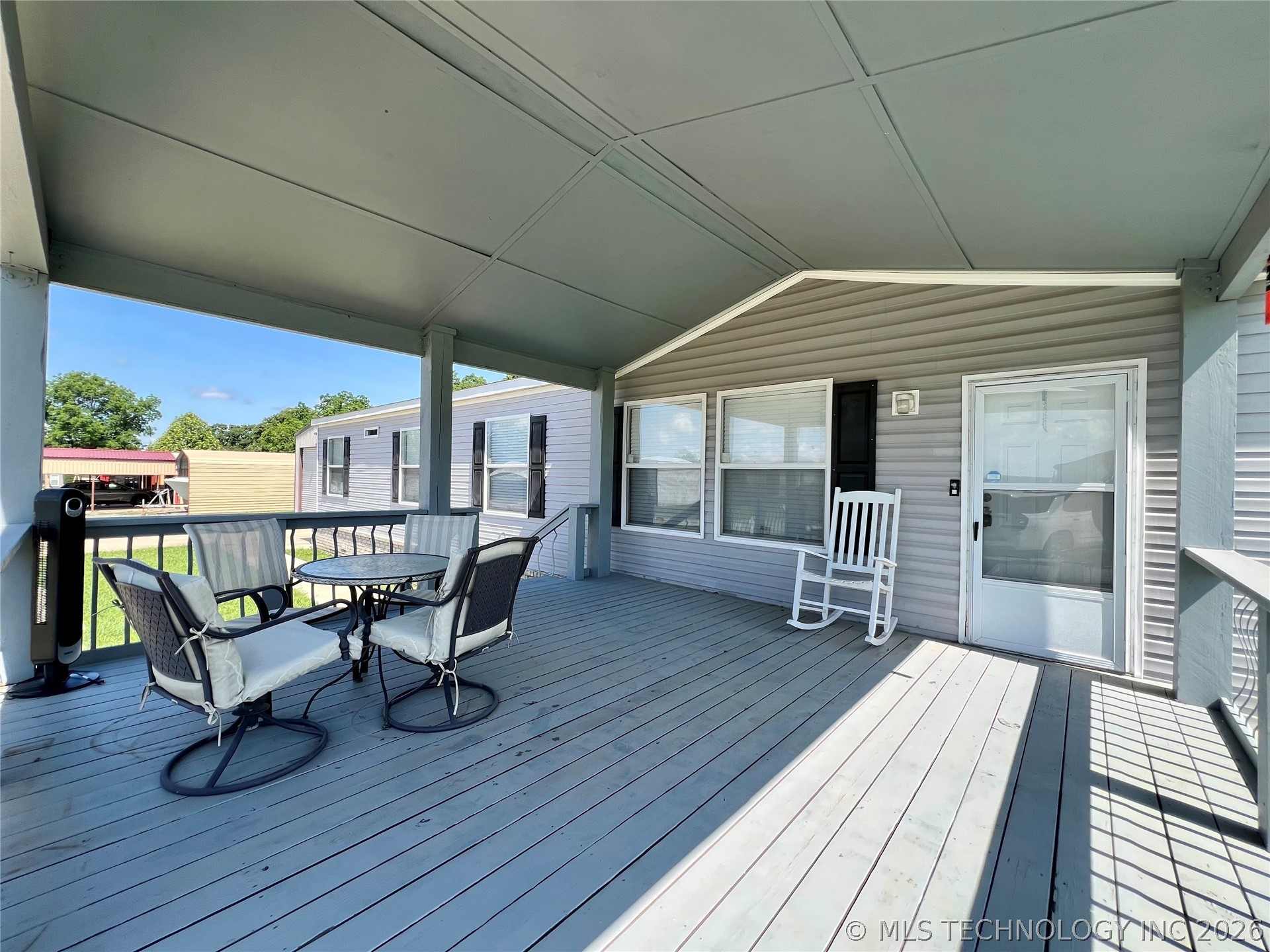 14068 Pond View Drive Property Photo 9