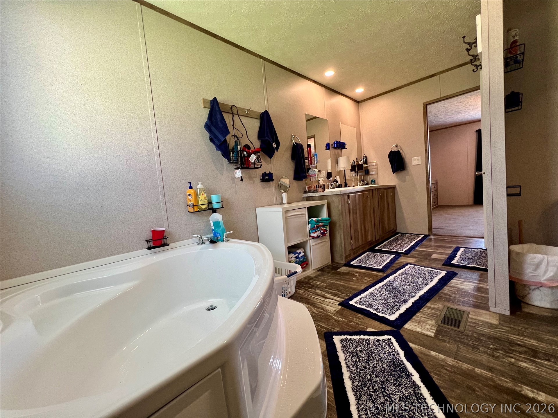 14068 Pond View Drive Property Photo 32