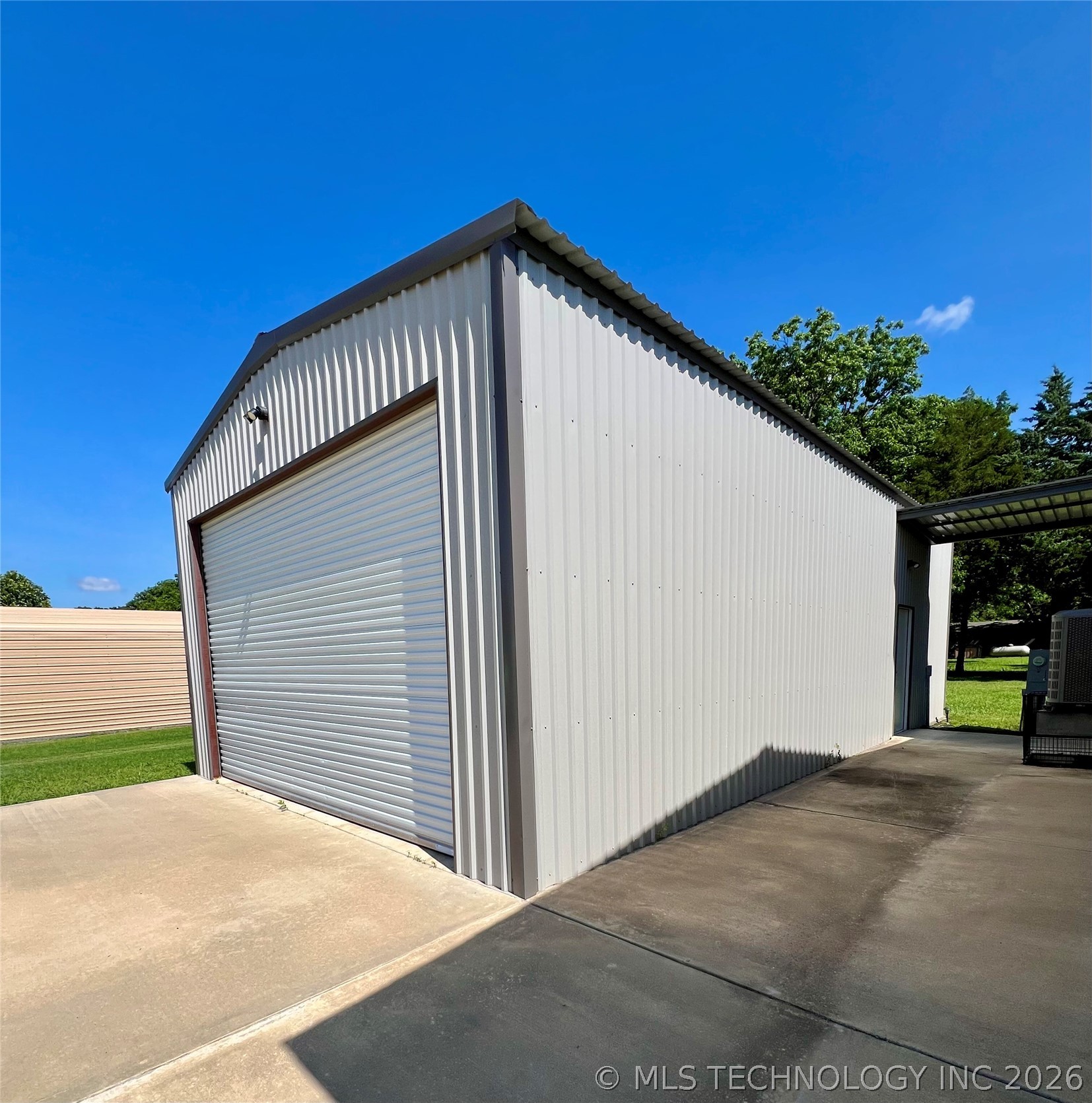 14068 Pond View Drive Property Photo 39