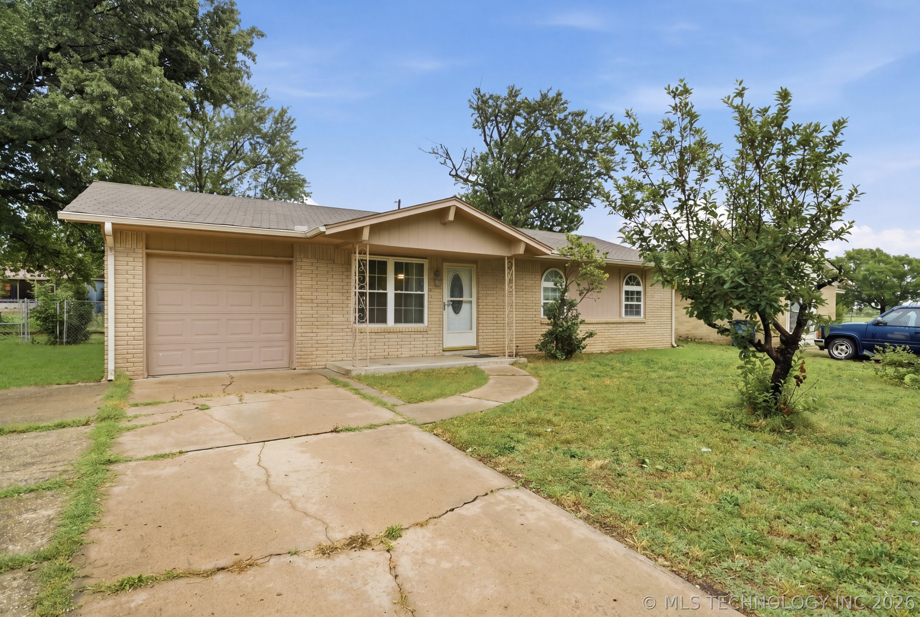 16553 E 2nd Place Property Photo 2