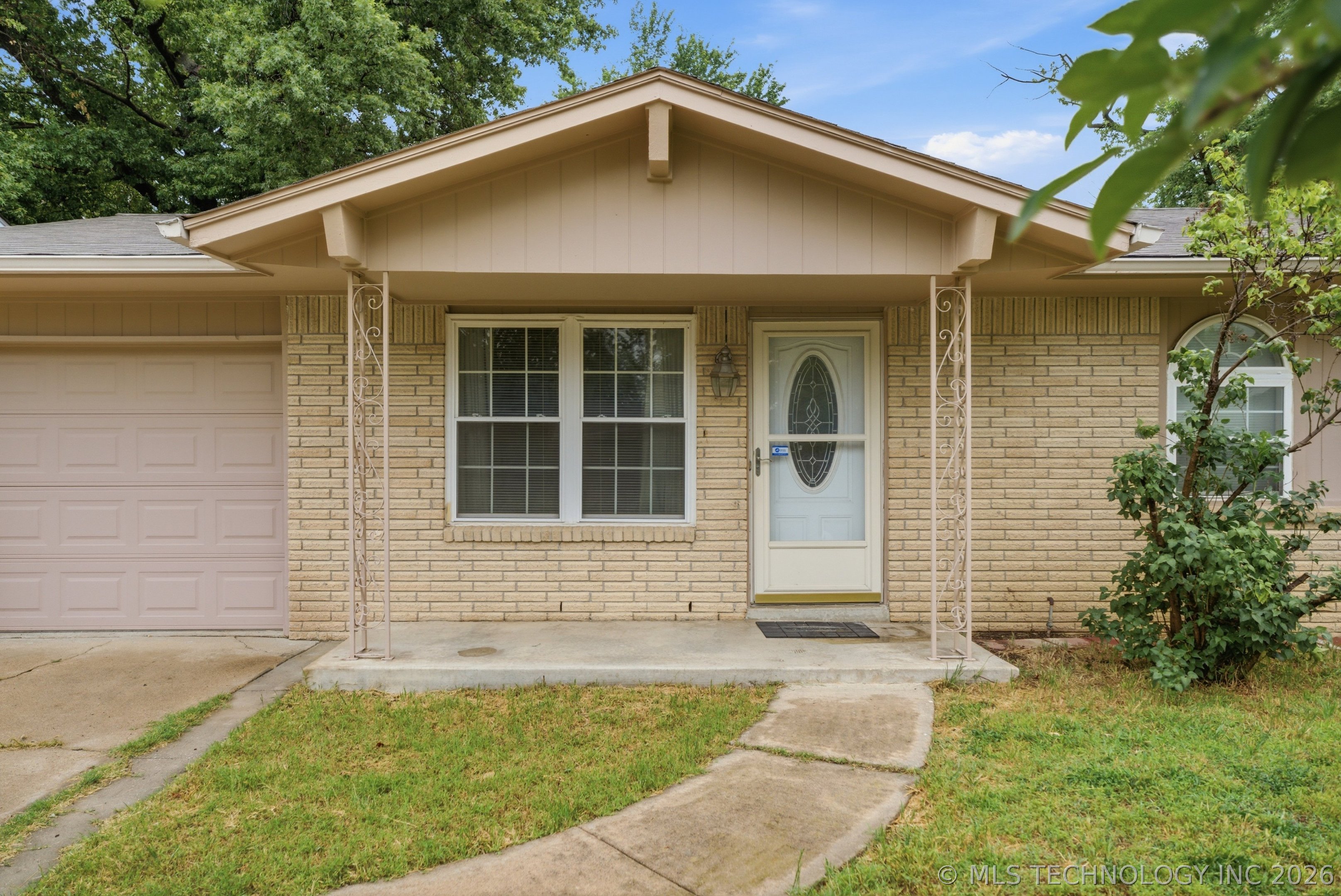16553 E 2nd Place Property Photo 3