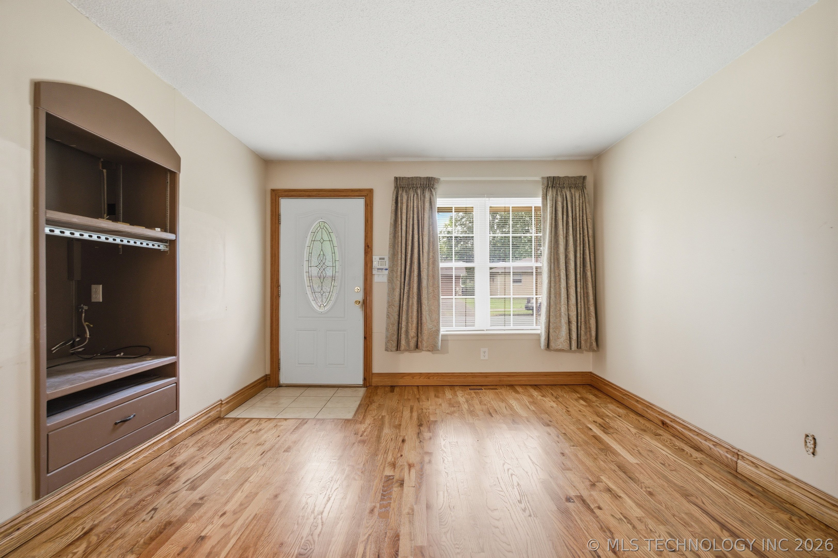 16553 E 2nd Place Property Photo 5