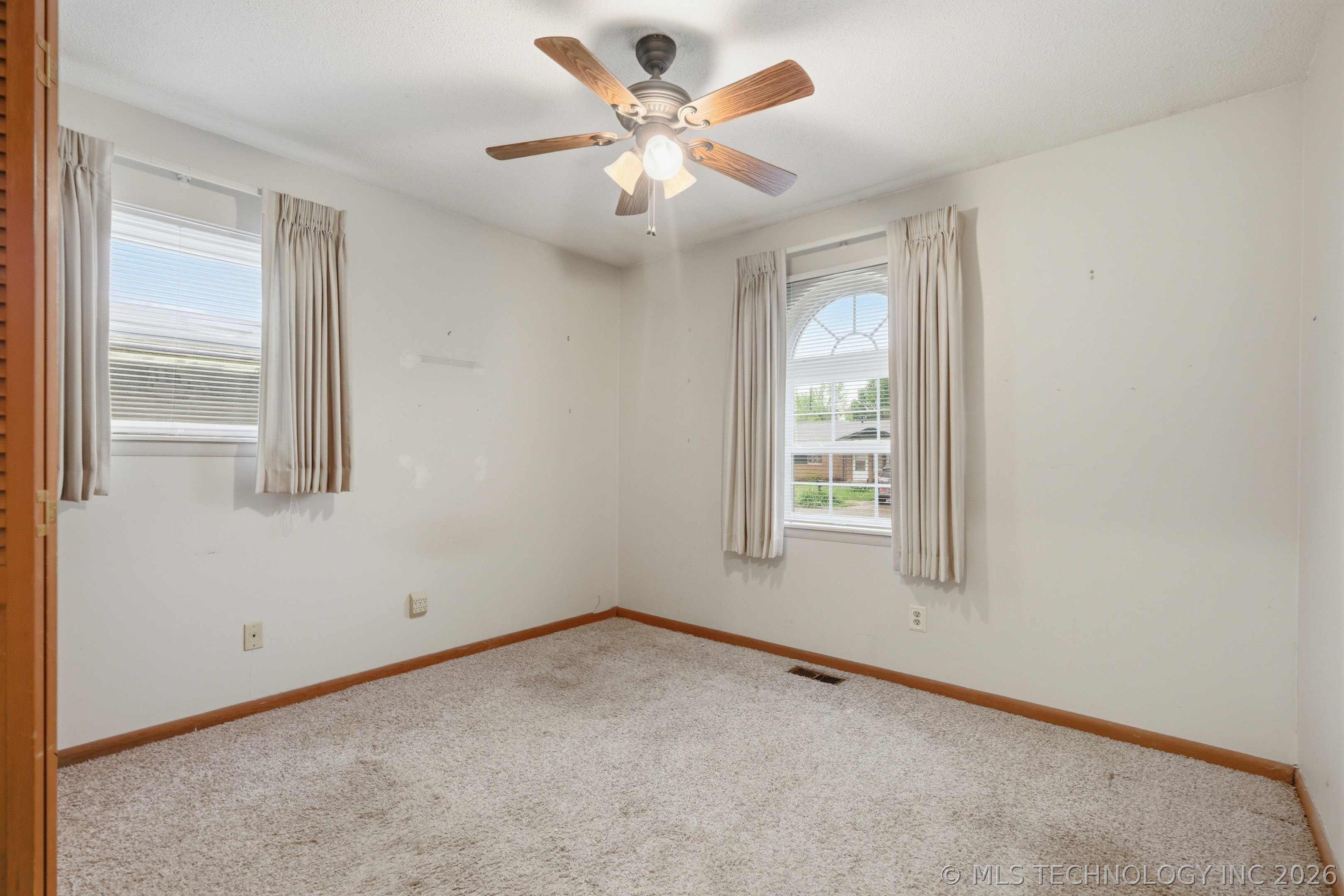 16553 E 2nd Place Property Photo 20