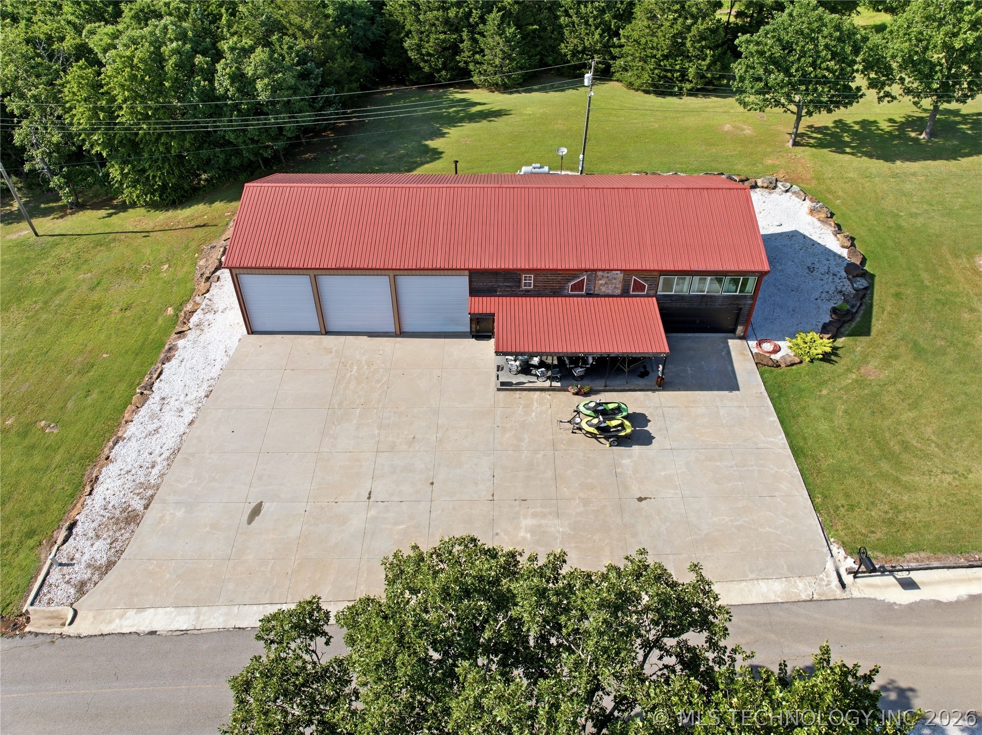 448622 E 978 Road Property Photo 4
