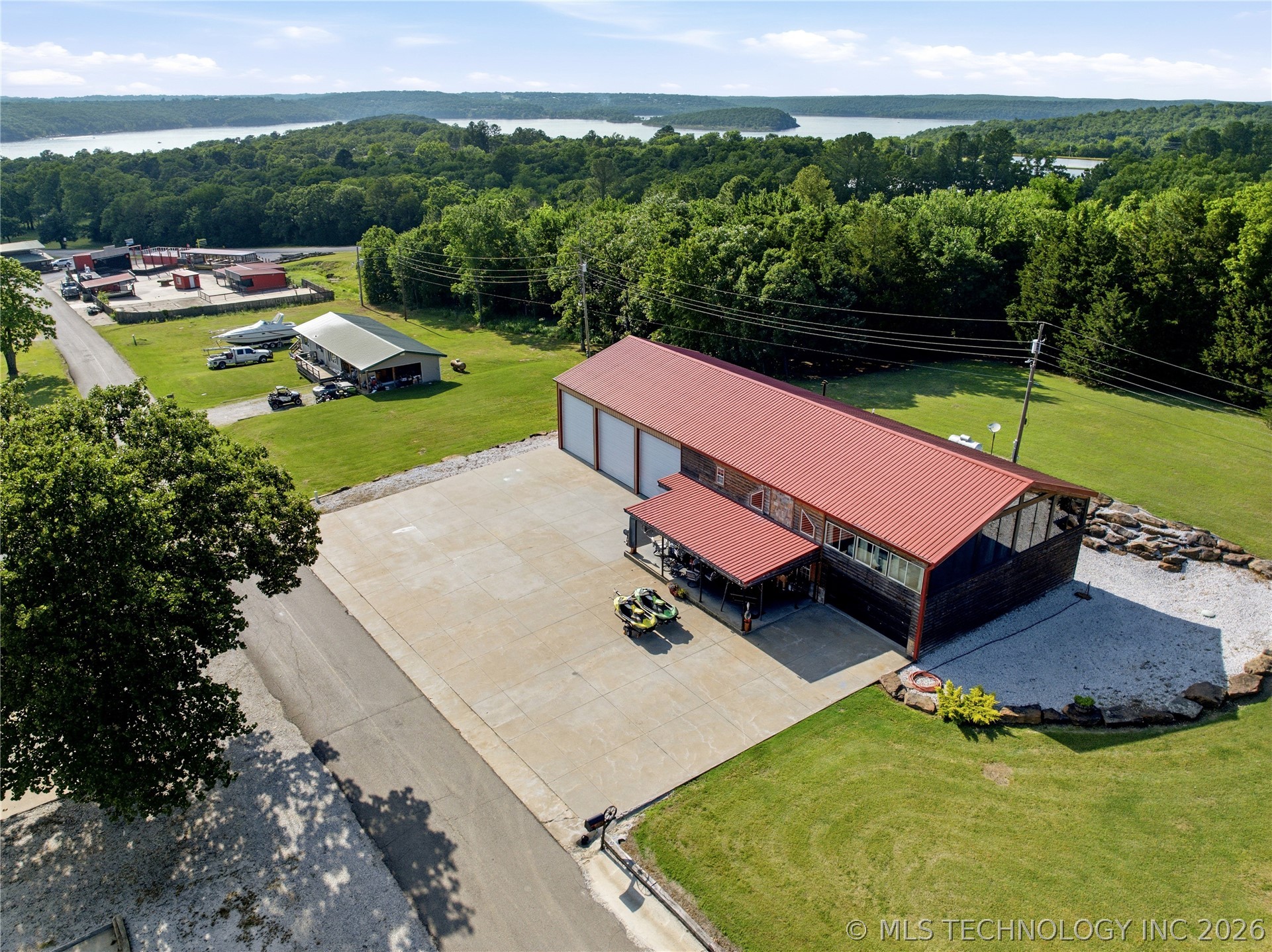 448622 E 978 Road Property Photo 5