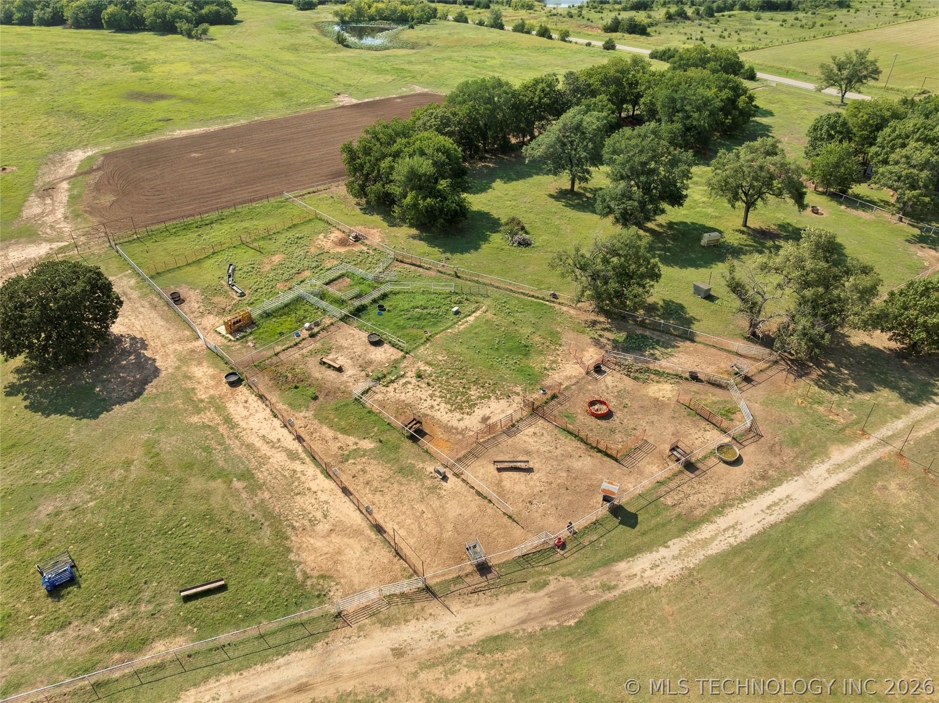 14570 Box Road Property Photo 2