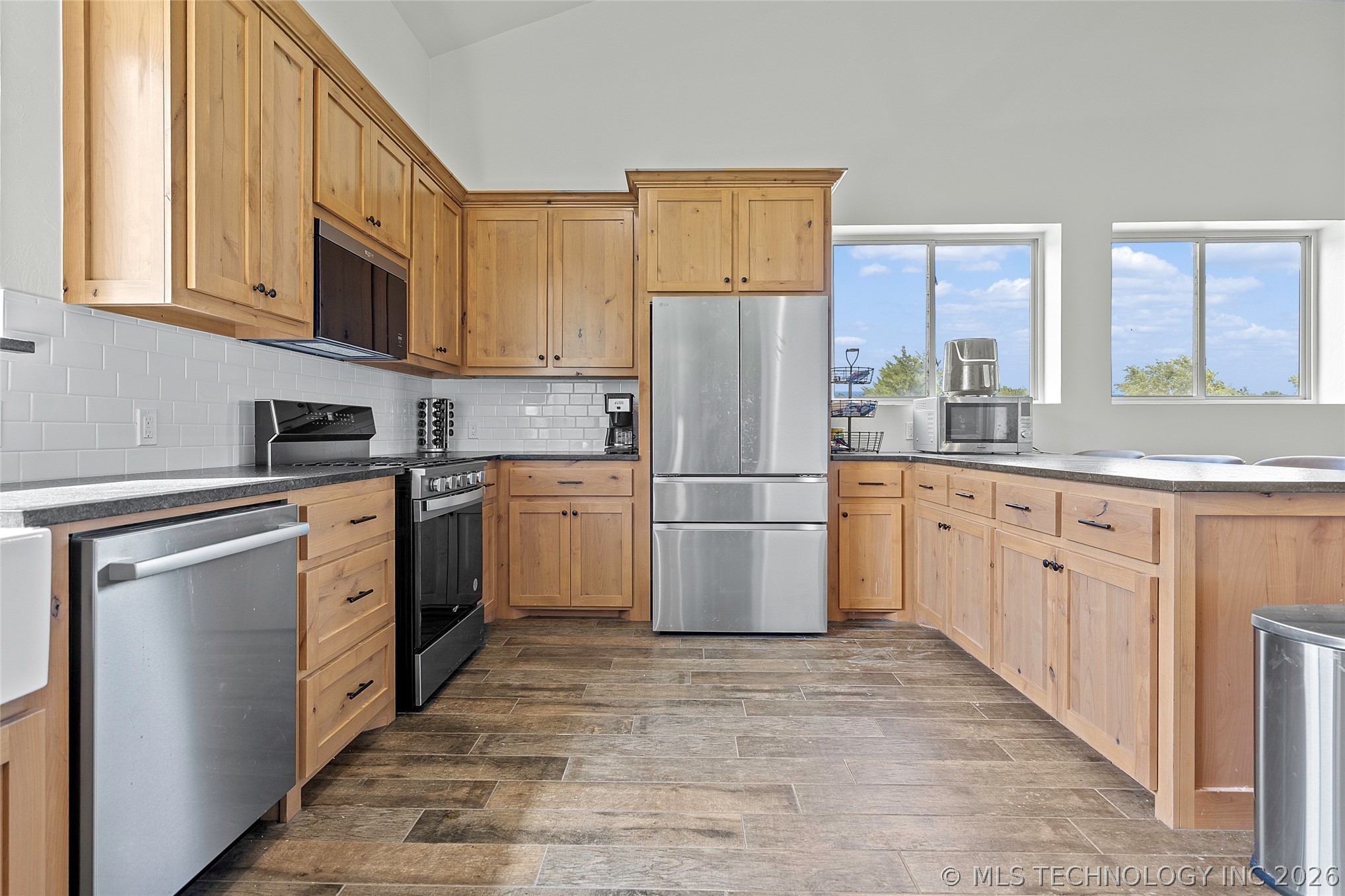 14570 Box Road Property Photo 13