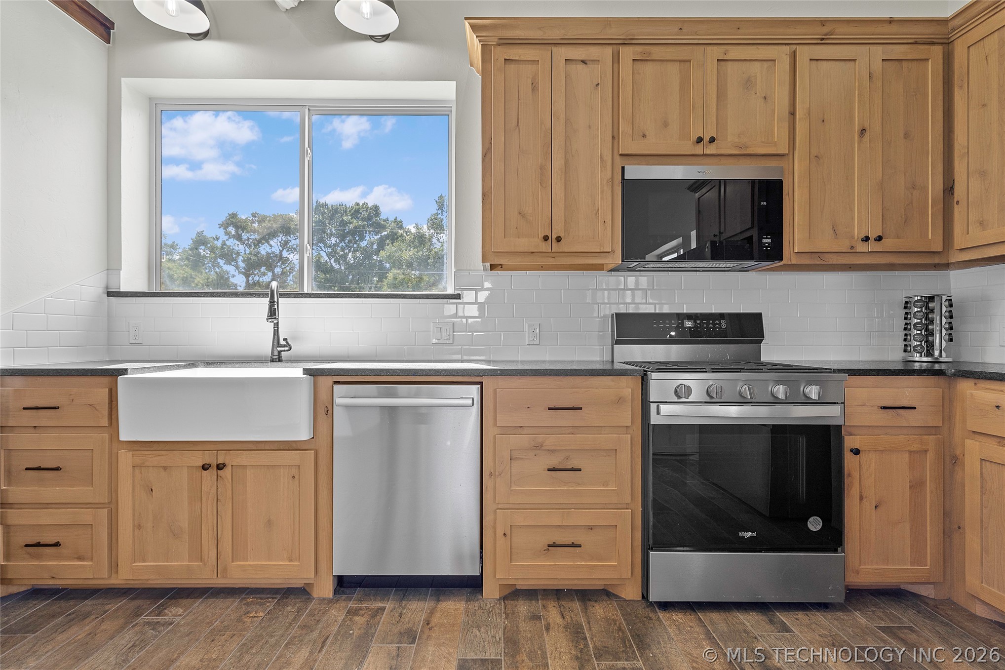 14570 Box Road Property Photo 15