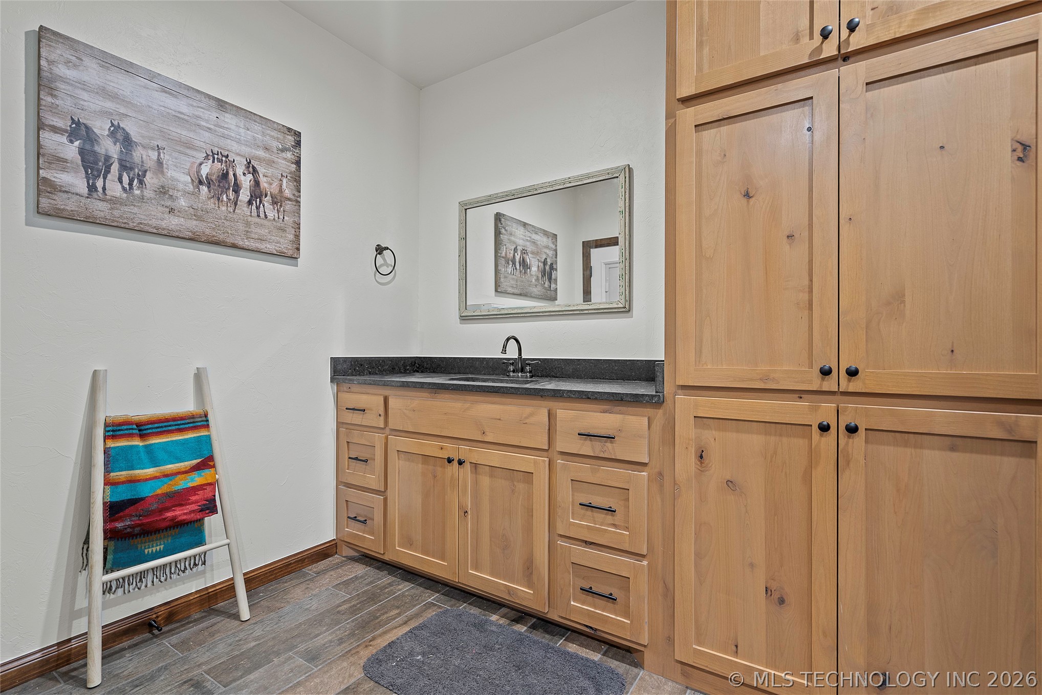 14570 Box Road Property Photo 23
