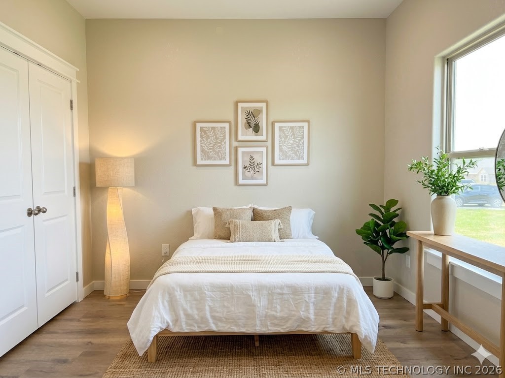 384 Western Hills Property Photo 6