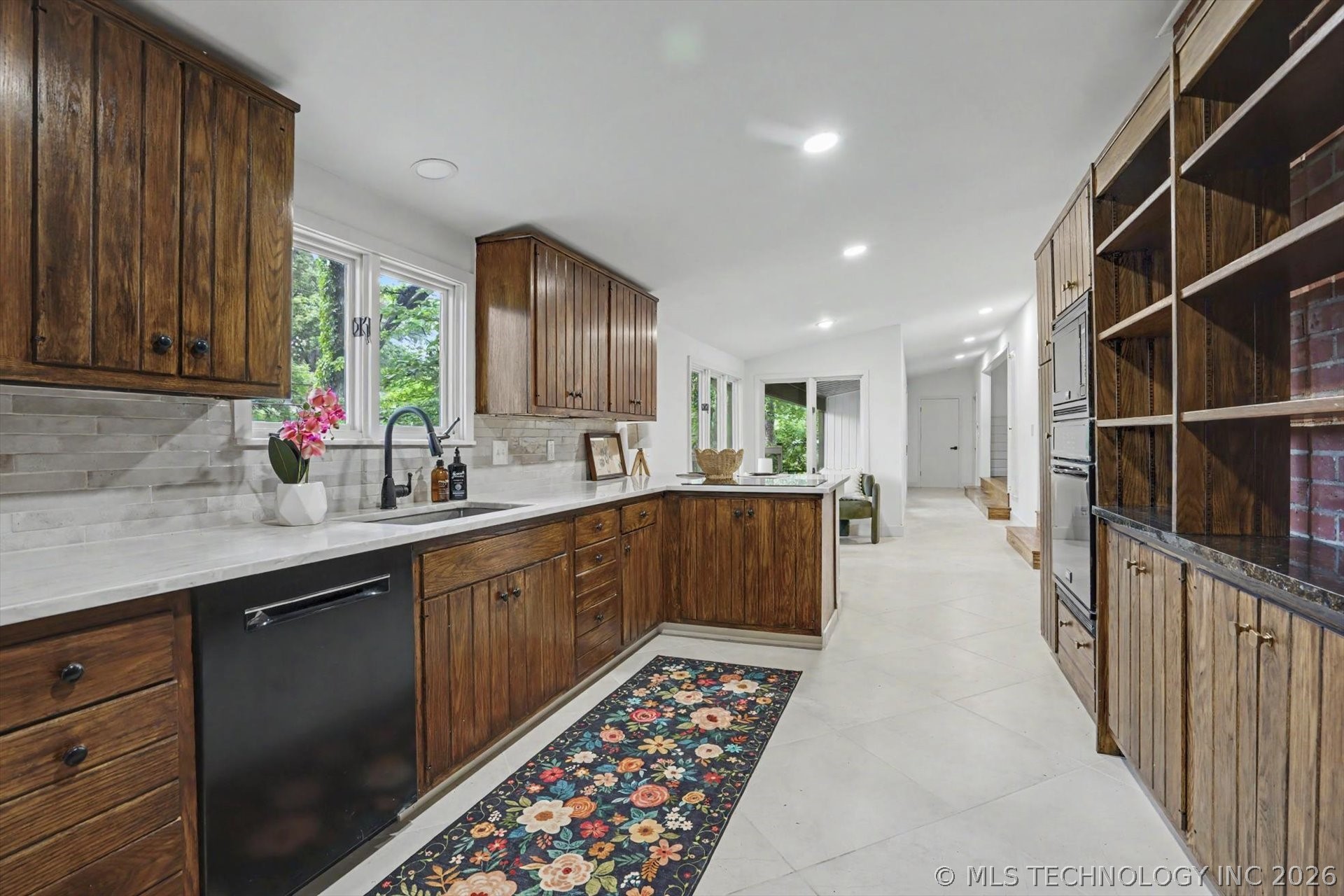 4733 S Evanston Avenue Property Photo 11