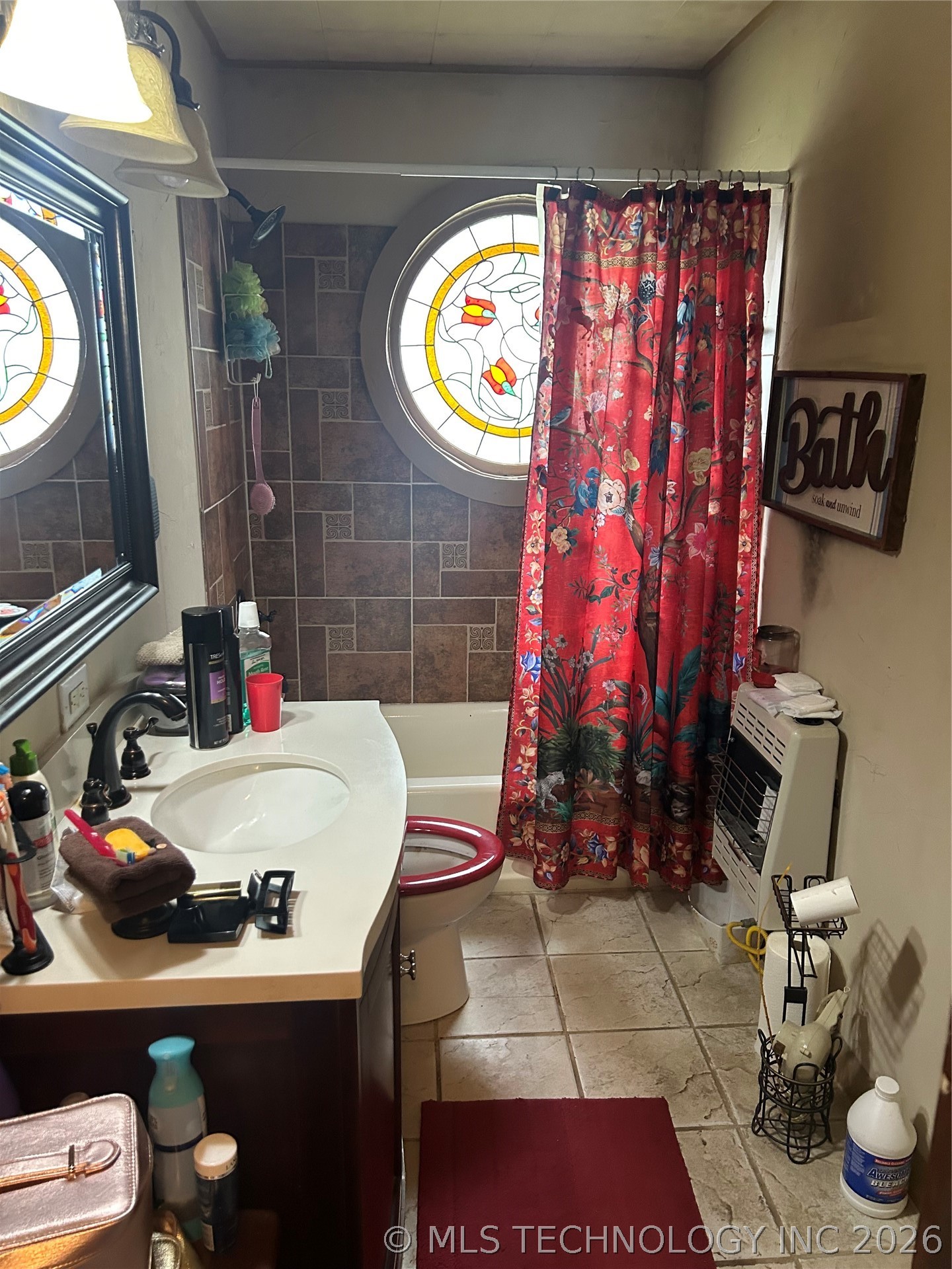 223 Robinson Property Photo 6