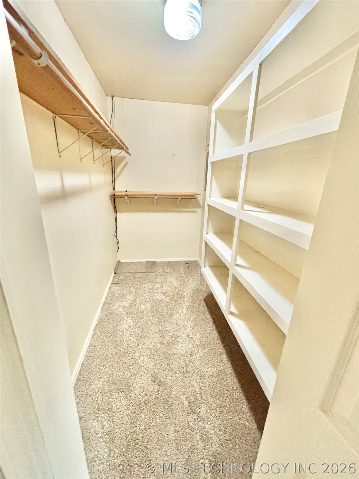 106 E Elk Road Property Photo 16