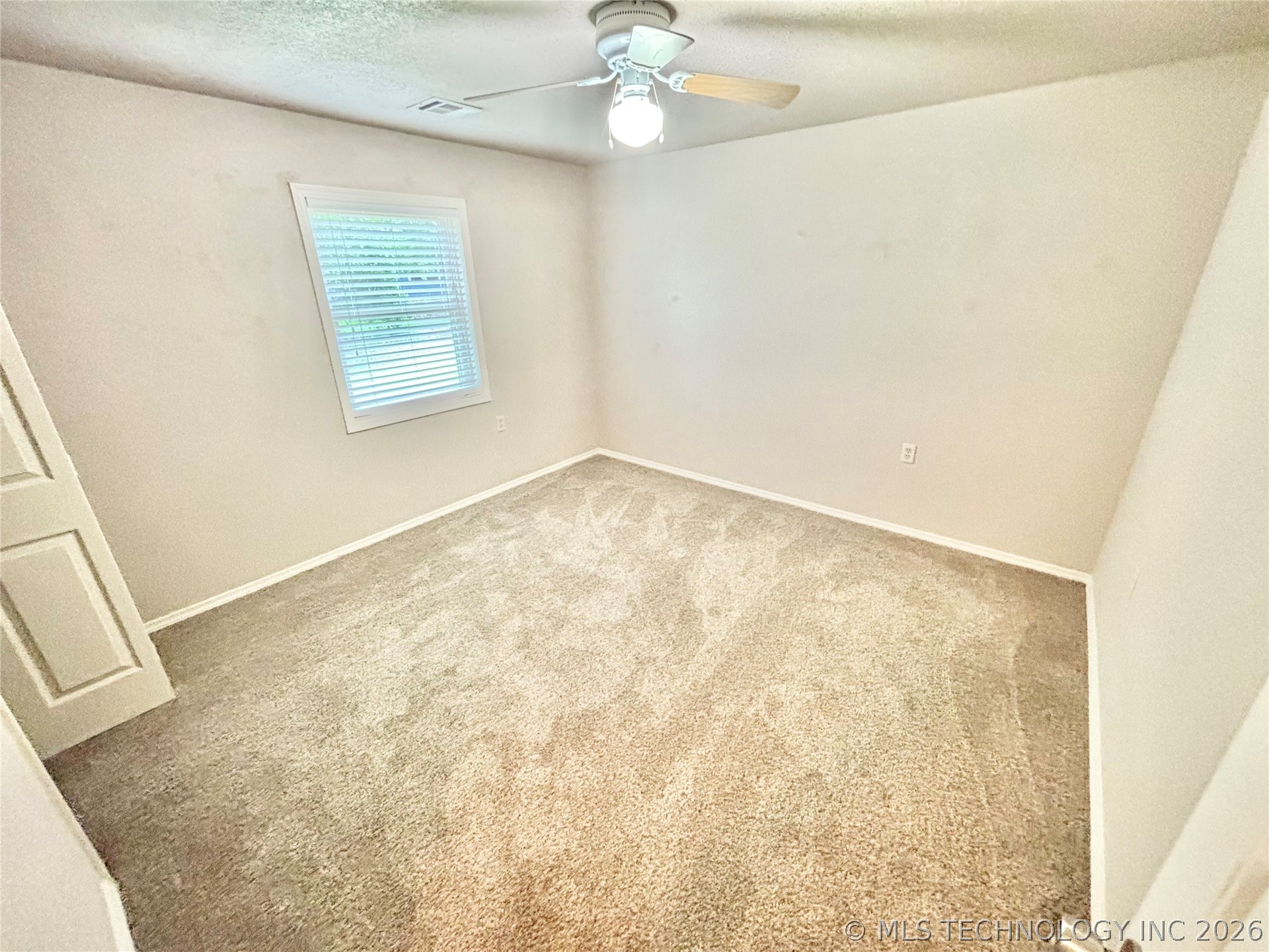 106 E Elk Road Property Photo 21
