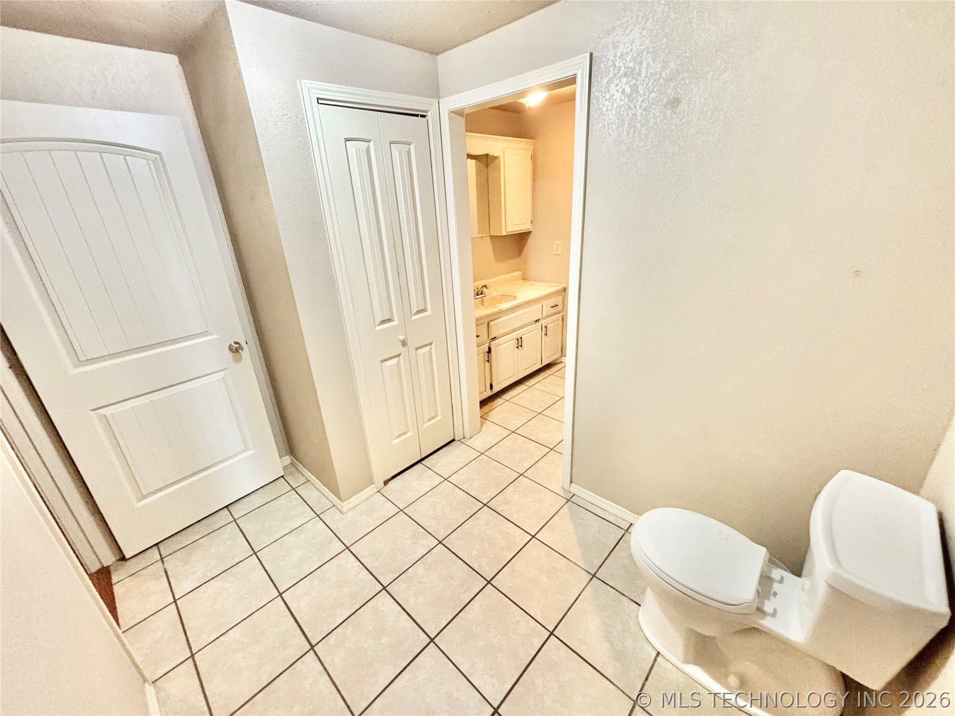 106 E Elk Road Property Photo 22