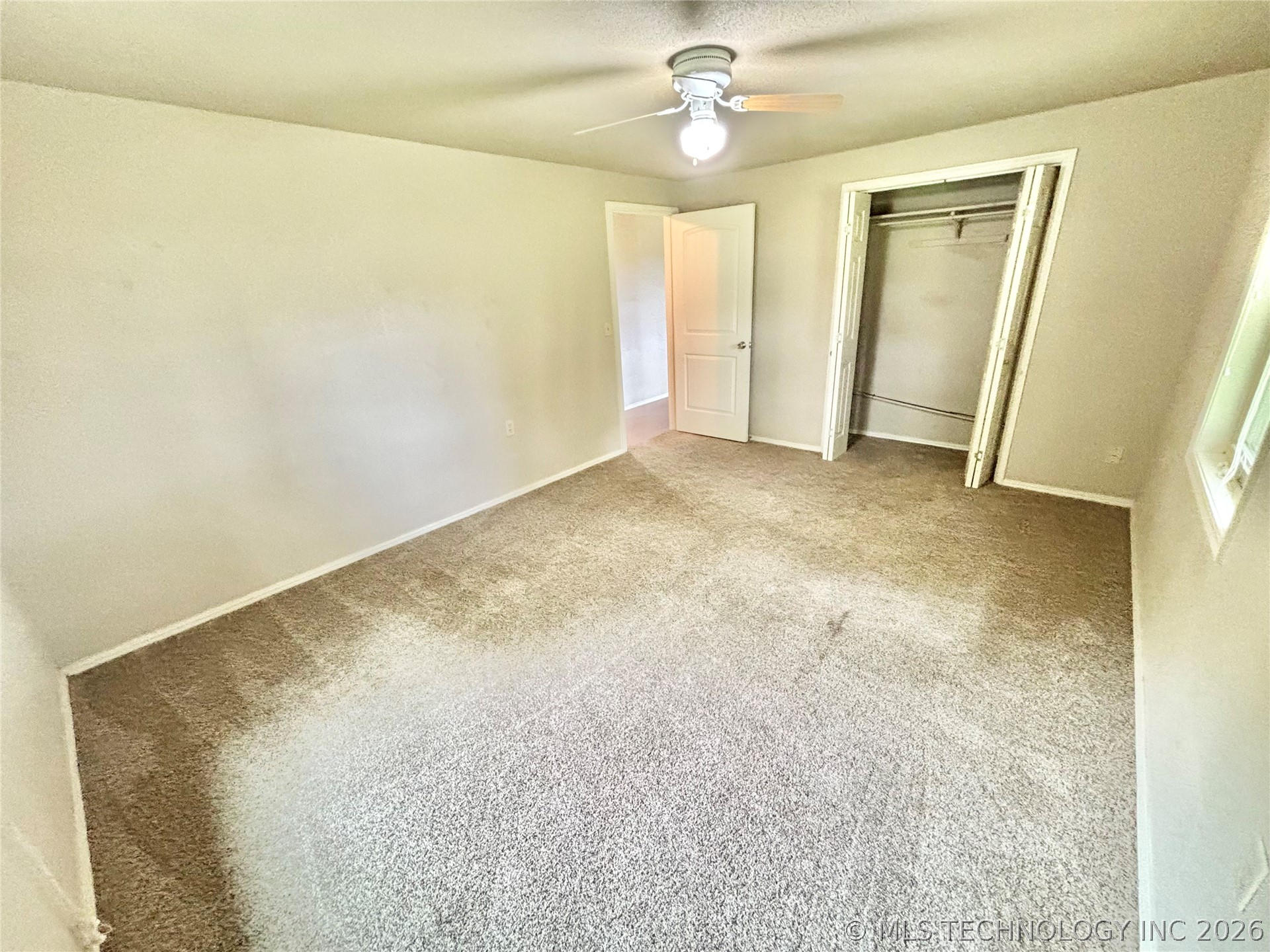 106 E Elk Road Property Photo 27