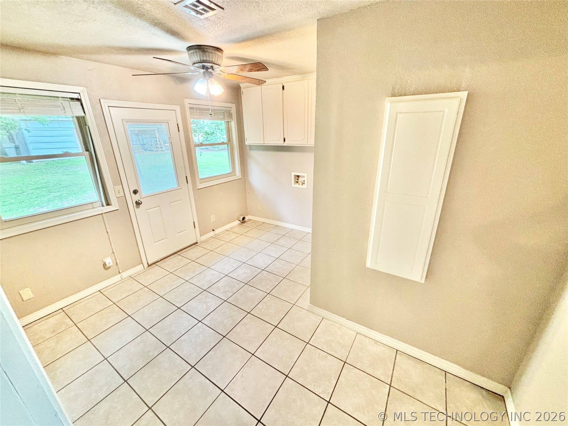 106 E Elk Road Property Photo 28