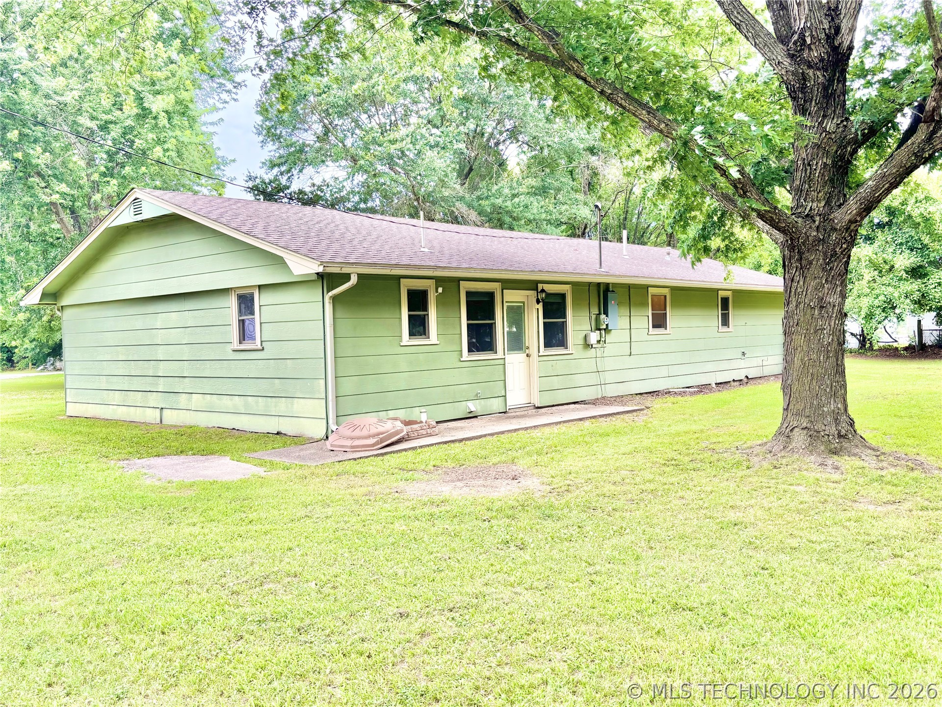 106 E Elk Road Property Photo 30