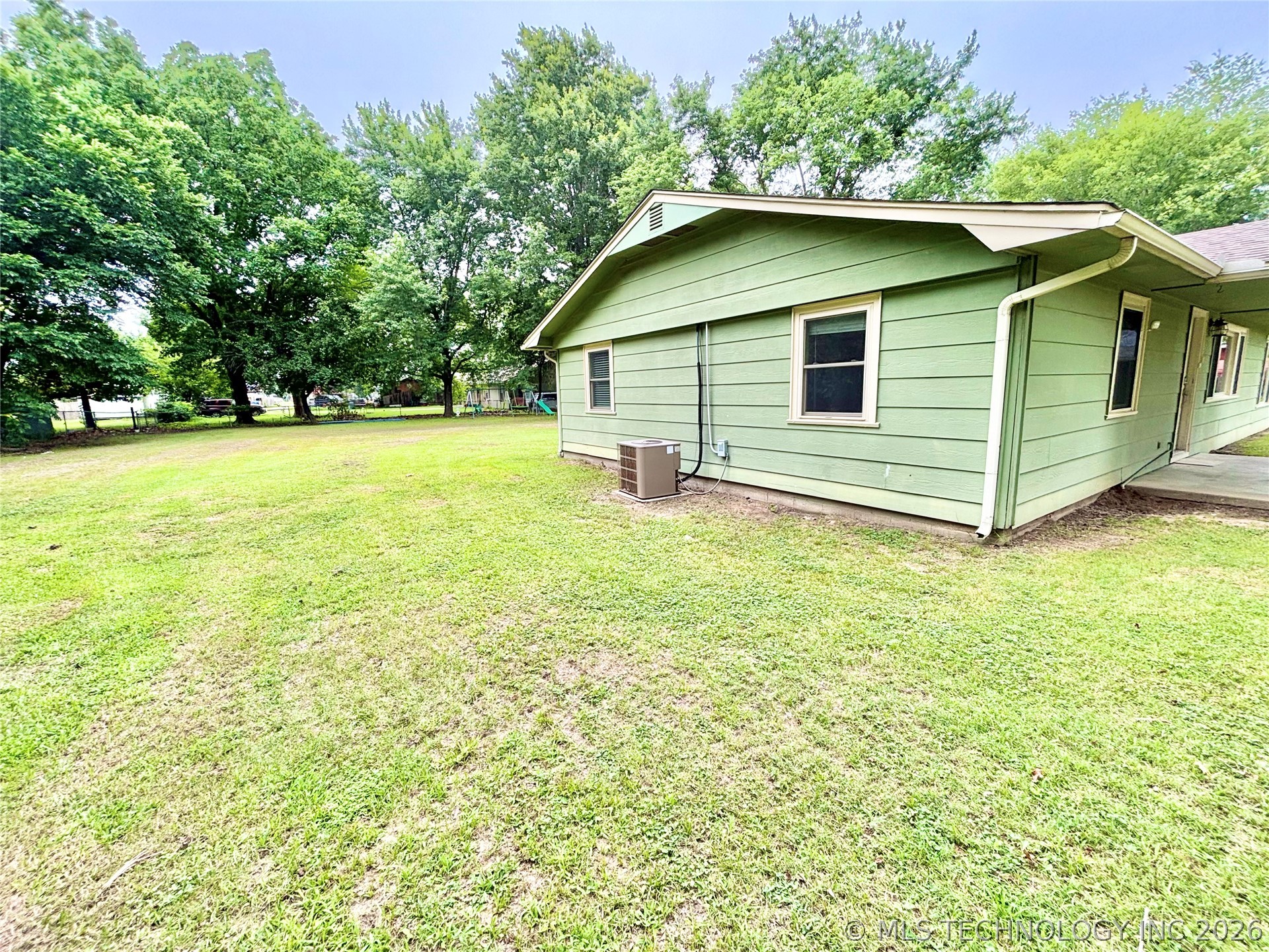 106 E Elk Road Property Photo 31