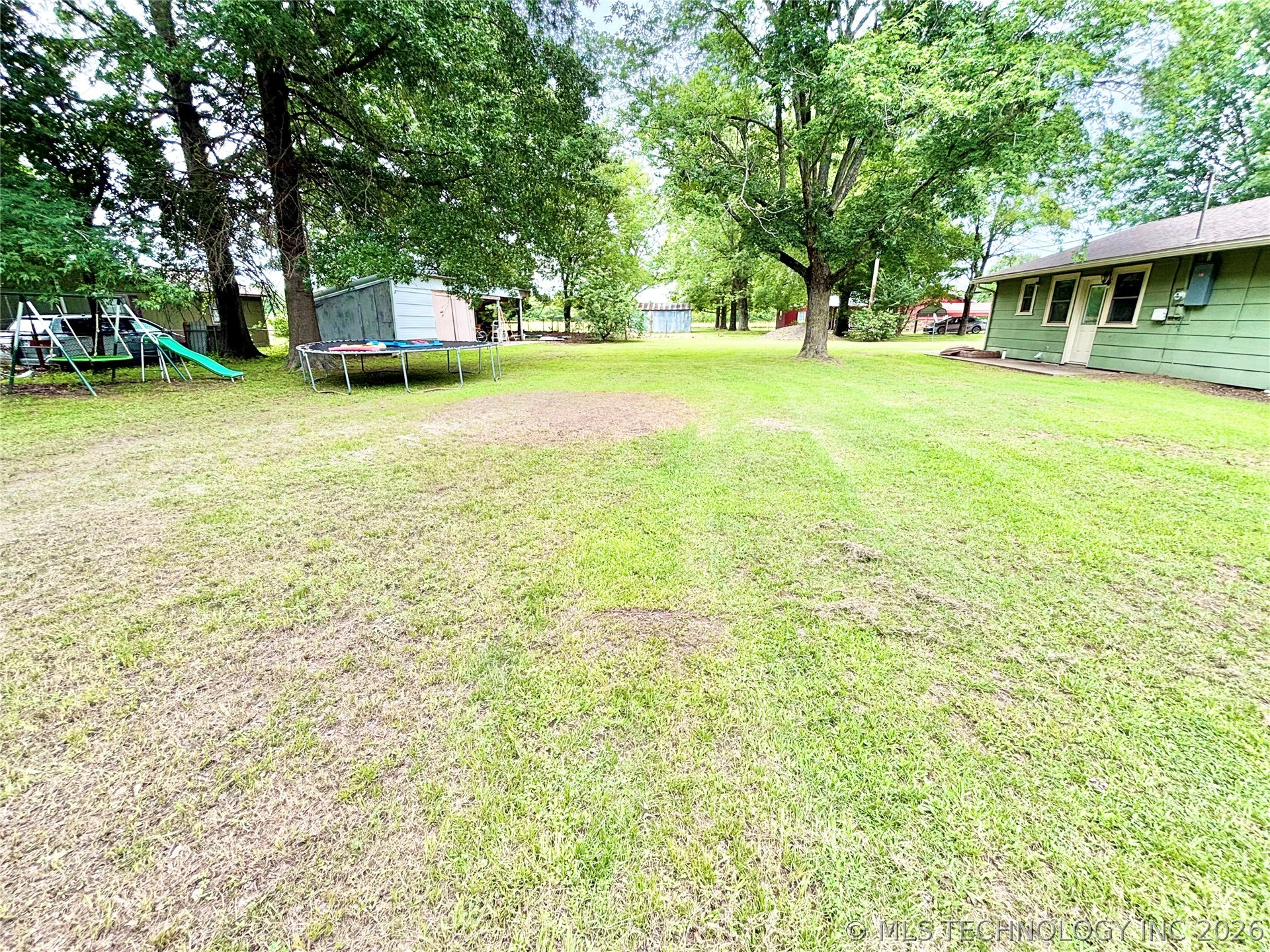 106 E Elk Road Property Photo 33